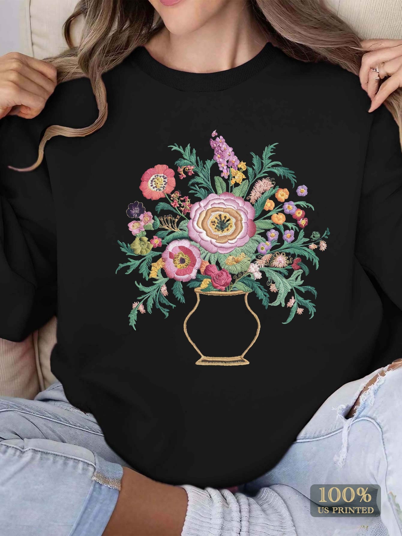 Cozy Floral Embroidered Women's Sweatshirt - Casual Crew Neck, Long Sleeve Pullover for Fall & Winter, Machine Washable
