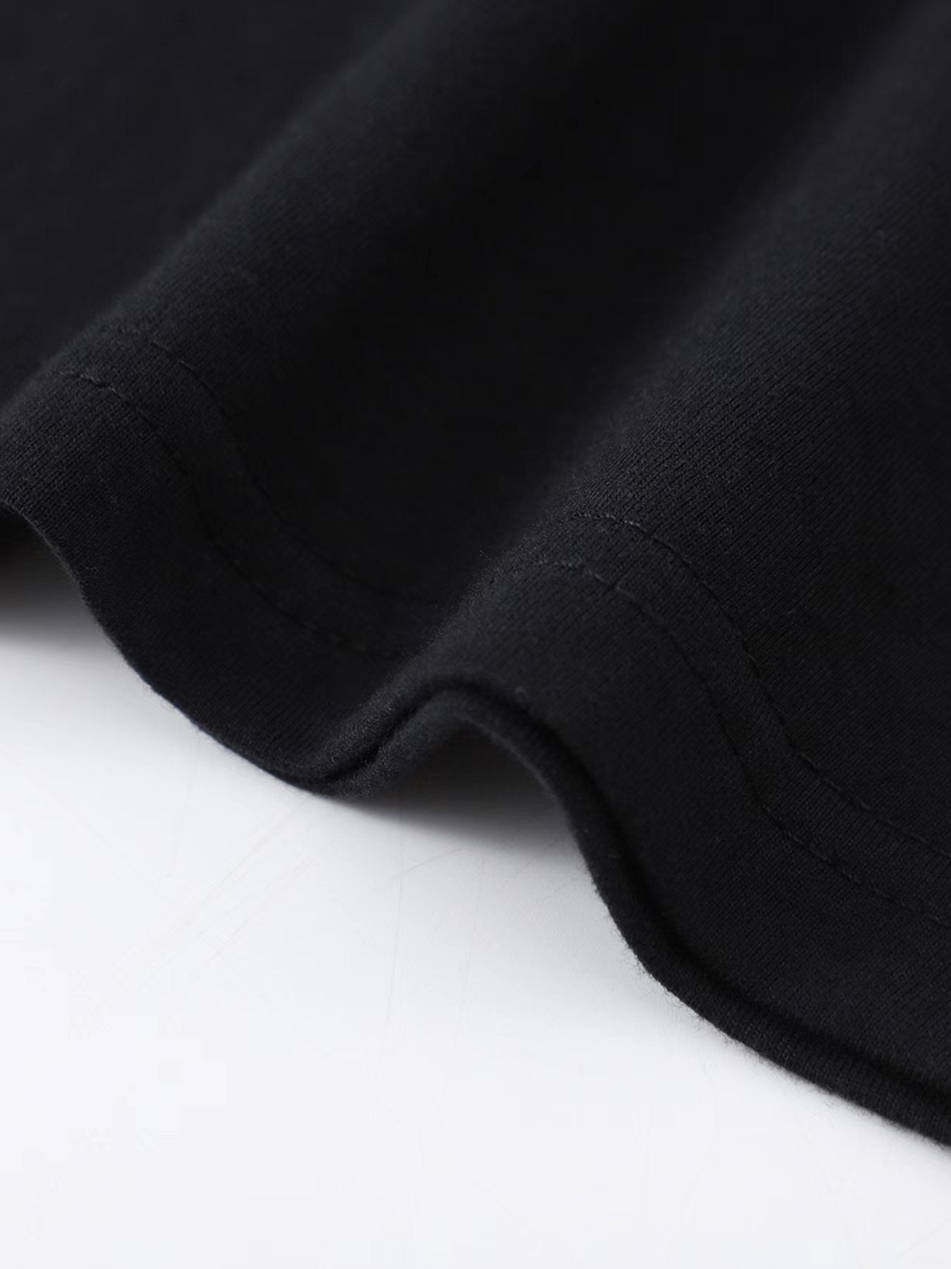 Geometric Pattern Crew Neck Graphic Tee - Soft Slight Stretch Polyester Fabric, Casual Comfy Fit, Summer Essential for Men - Patterned, Regular Fit, Knit Fabric