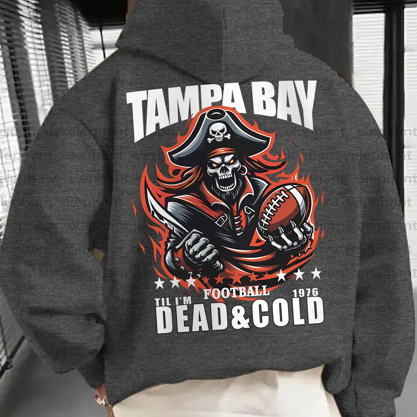 Tampa Bay Football Graphic Print Hoodie for Men - Casual, Thickened Cotton Blend Sweatshirt with Pocket, Ideal for Autumn and Winter,, Creative Gifts, Gifts for Men, Football Enthusiasts