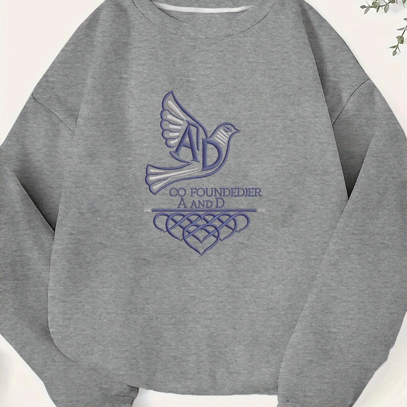 Plus Size Women's Green Sweatshirt with White Dove & Hearts Embroidery - Casual Crew Neck, Long Sleeve, 100% Polyester, Machine Washable - Perfect for Fall/Winter