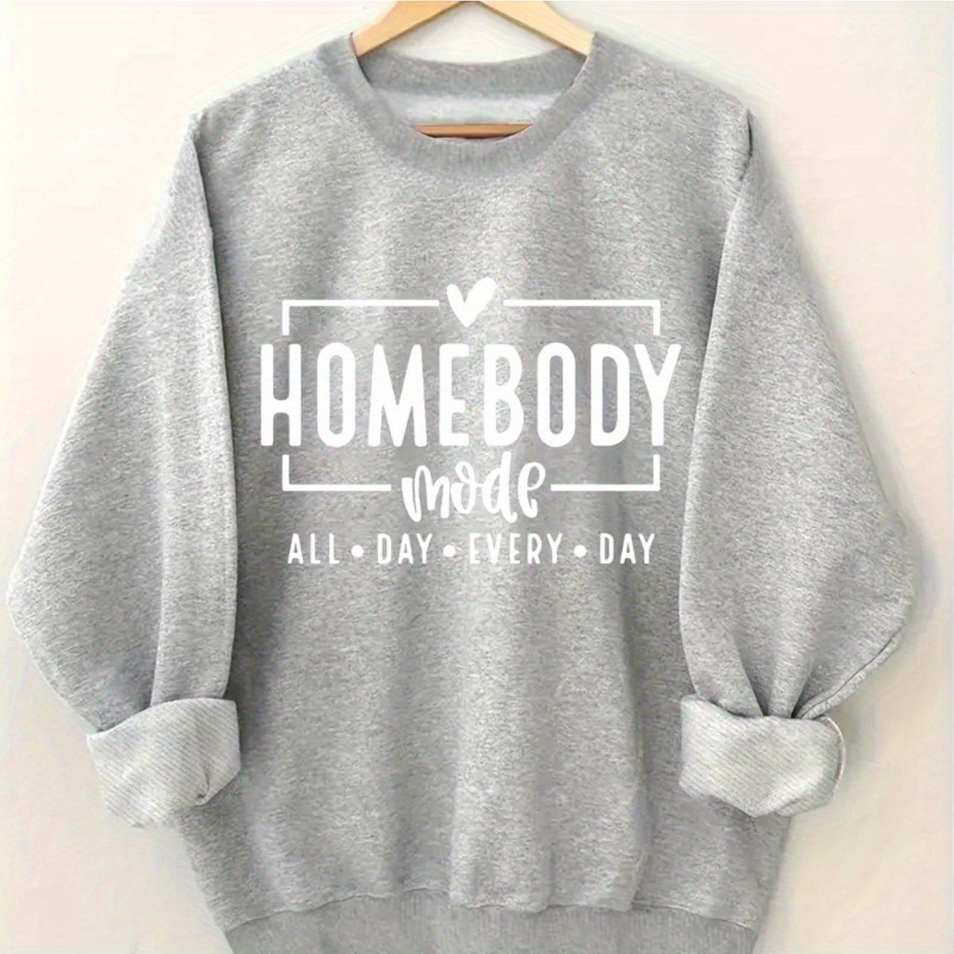 Cozy Sweatshirt Soft Cozy 1pc Women's Graphic Crew Neck Sweatshirt | Light Grey, Casual Long Sleeve with Heart & Letter Print Design for Fall/Winter