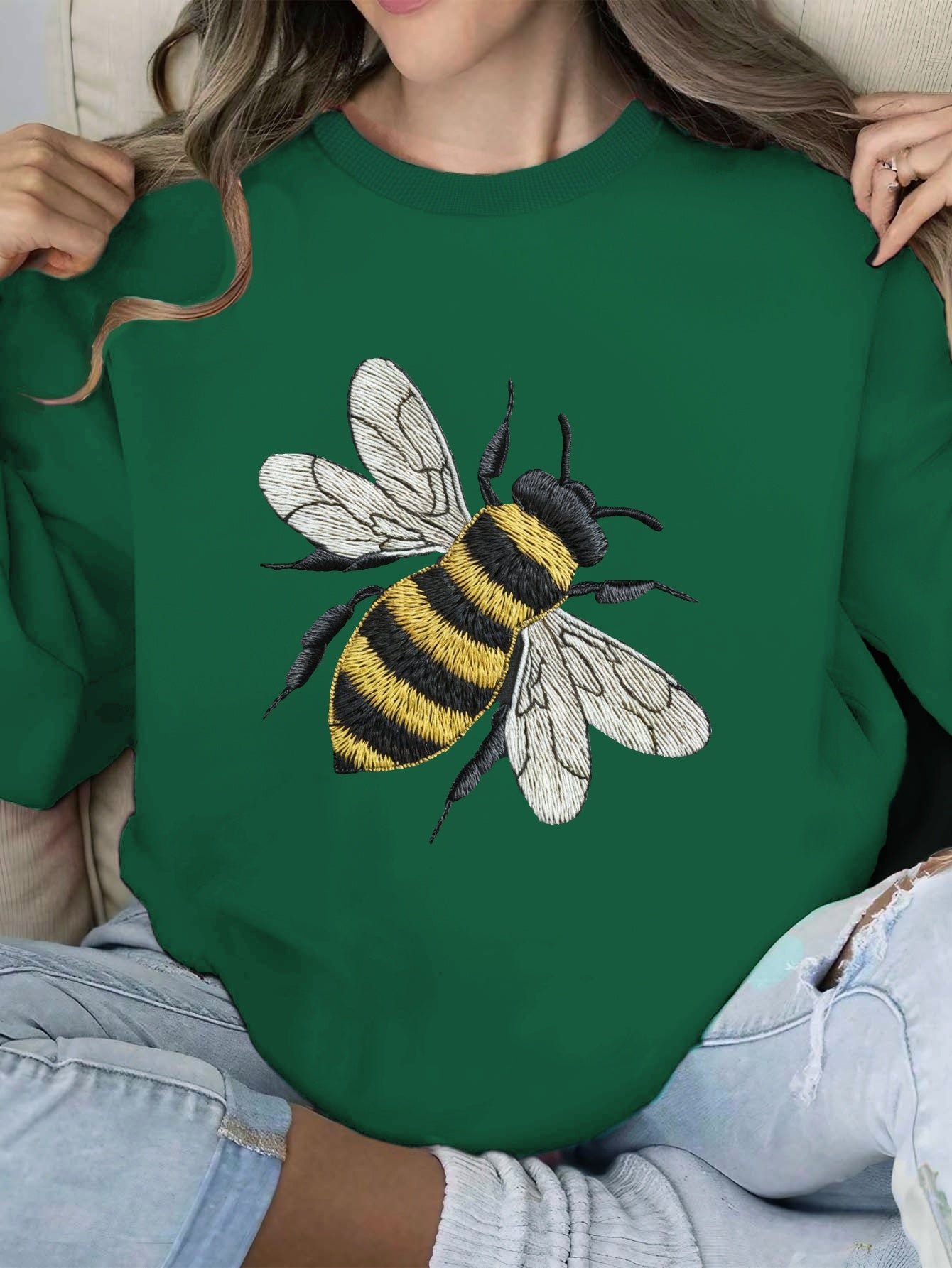 Teediy Meticulously Embroidered Bee Design Women'S Sweatshirt