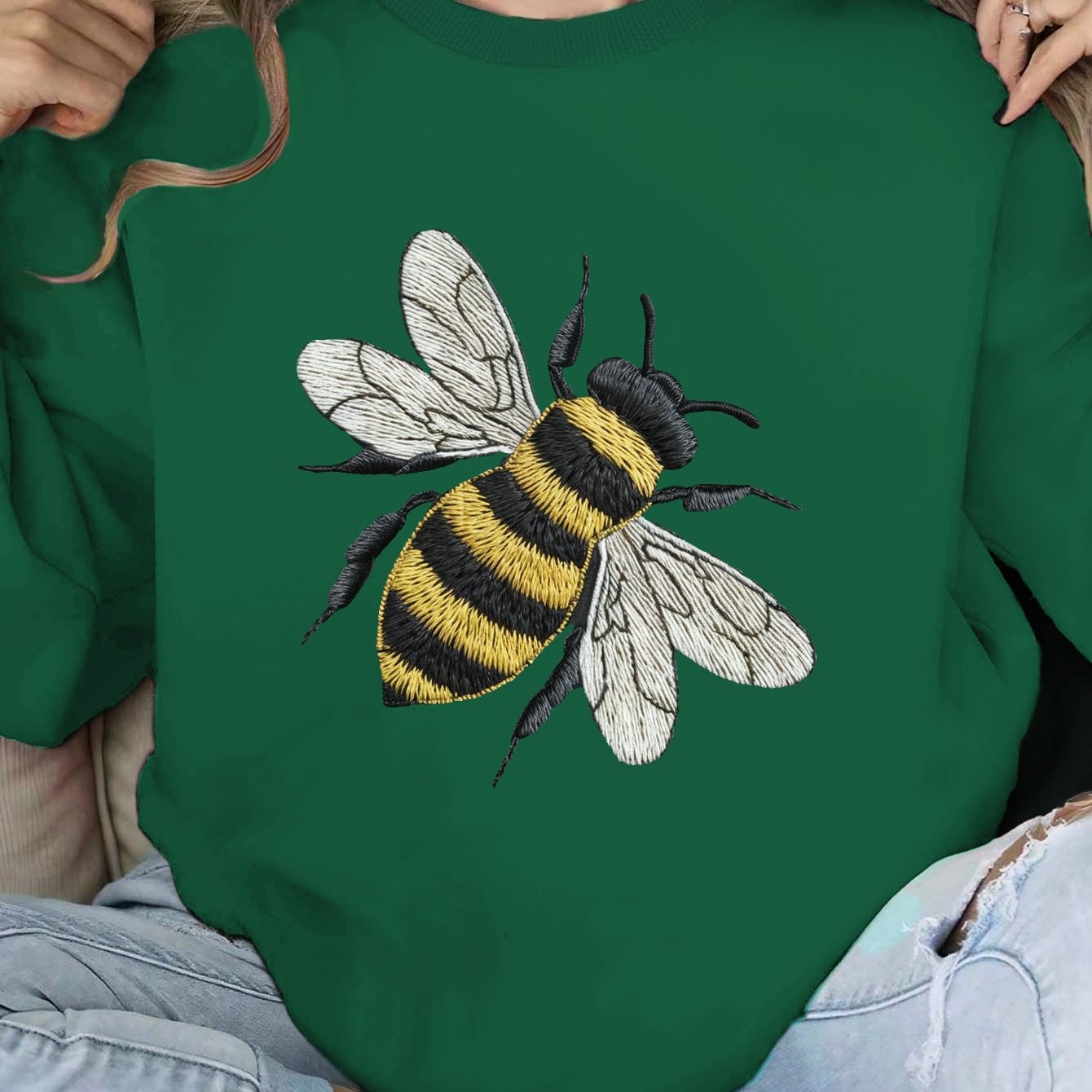 Teediy Meticulously Embroidered Bee Design Women'S Sweatshirt