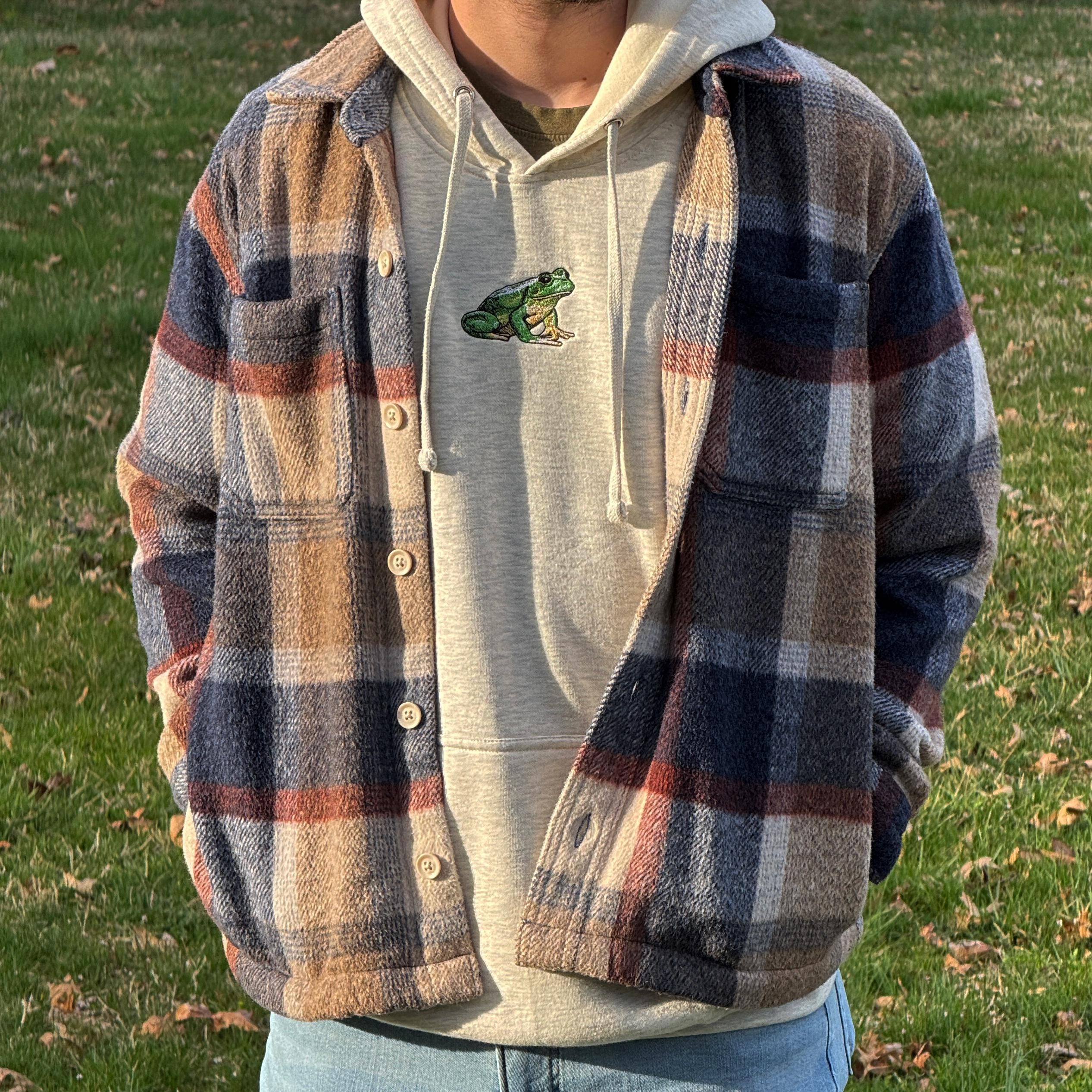 Embroidered Frog Sweatshirt | Cozy Wildlife Crewneck | Cute Toad Nature Hoodie | Animal Lover T-Shirt | Christmas Gift Sweater