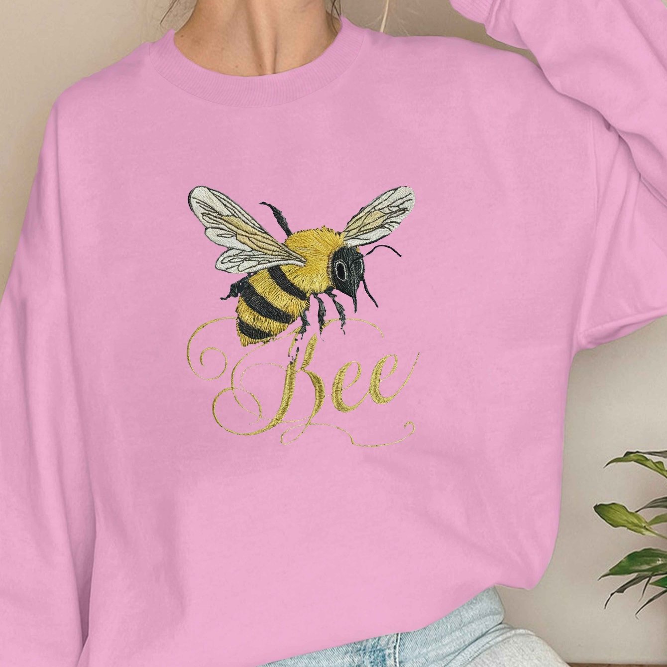 teediy beautifully detailed embroidered bee 250g teediy Women's sweatshirts