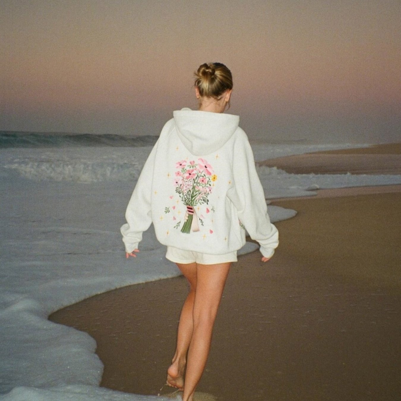 Women'S Oversized Hoodie Flower Embroidery Back Long Sleeve Hooded Sweatshirt with Front Pocket Casual Streetwear