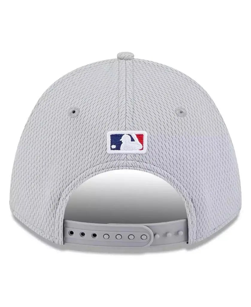 New Era | Men's Gray Los Angeles Dodgers 2025 MLB Clubhouse 9FORTY M-Crown Adjustable Hat