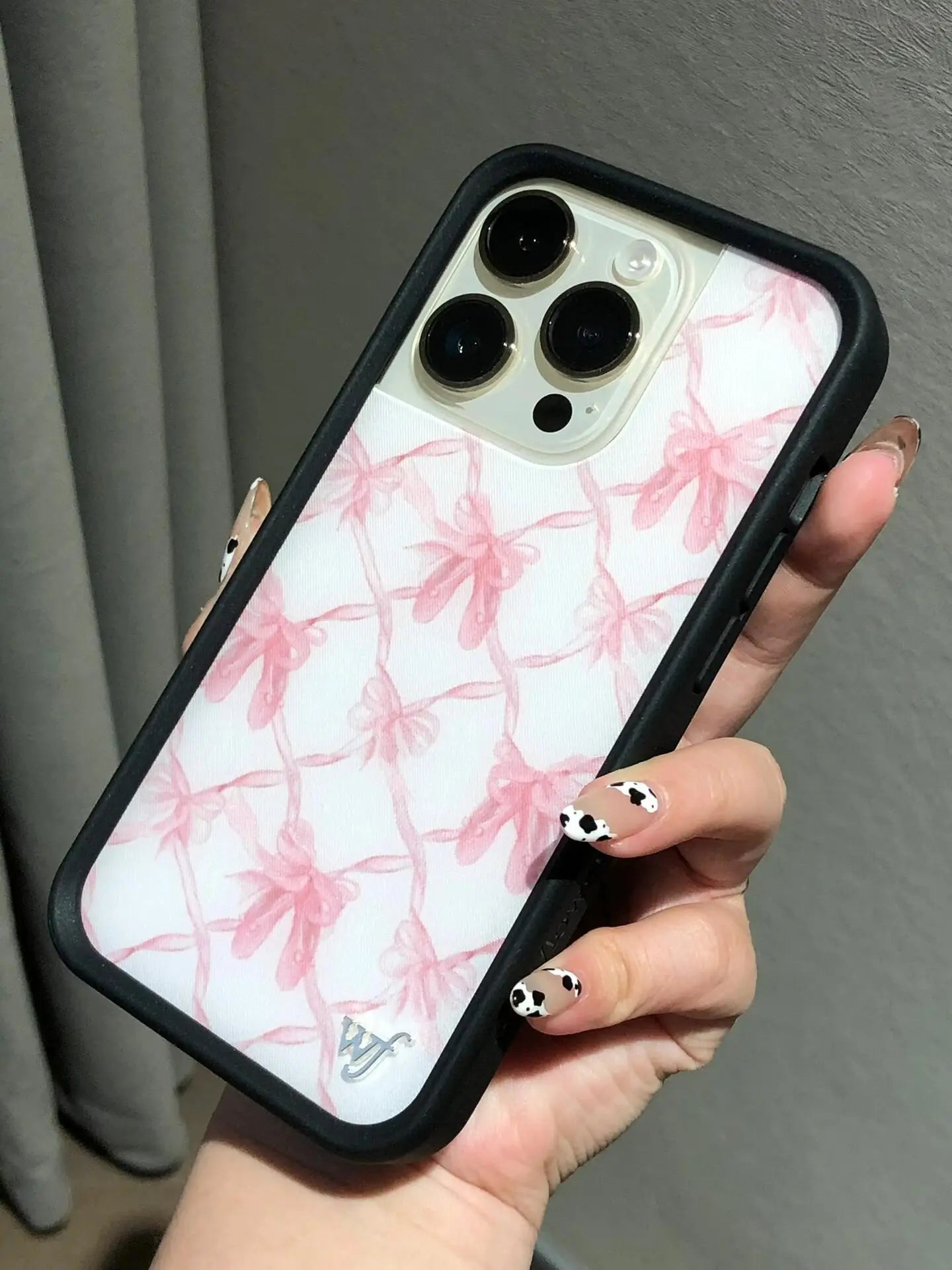 Wildflower Ins Cute Cartoon Phone Case for iPhone Leopard Print Cherry Pink Cat Brown 13 Pro 14 Pro 15 Pro WF Strawberries case