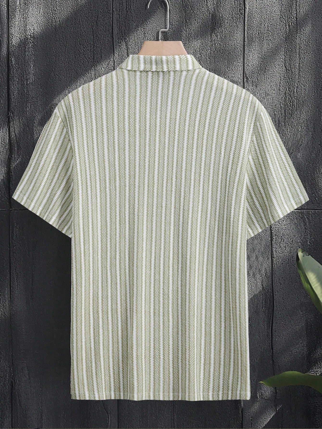 Men's Summer Knitted Striped Lapel Short Sleeved Polo Shirt Comfortable and Fashionable Polo Shirt Suitable for Daily Wear