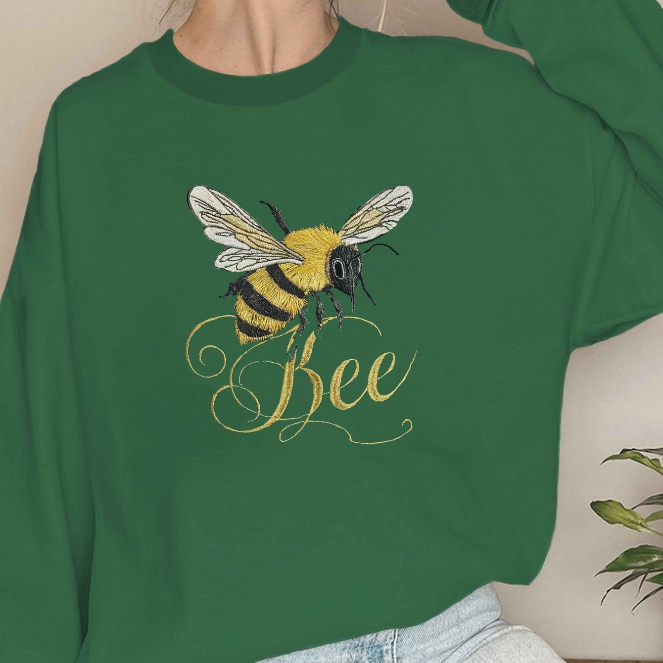 teediy beautifully detailed embroidered bee 250g teediy Women's sweatshirts