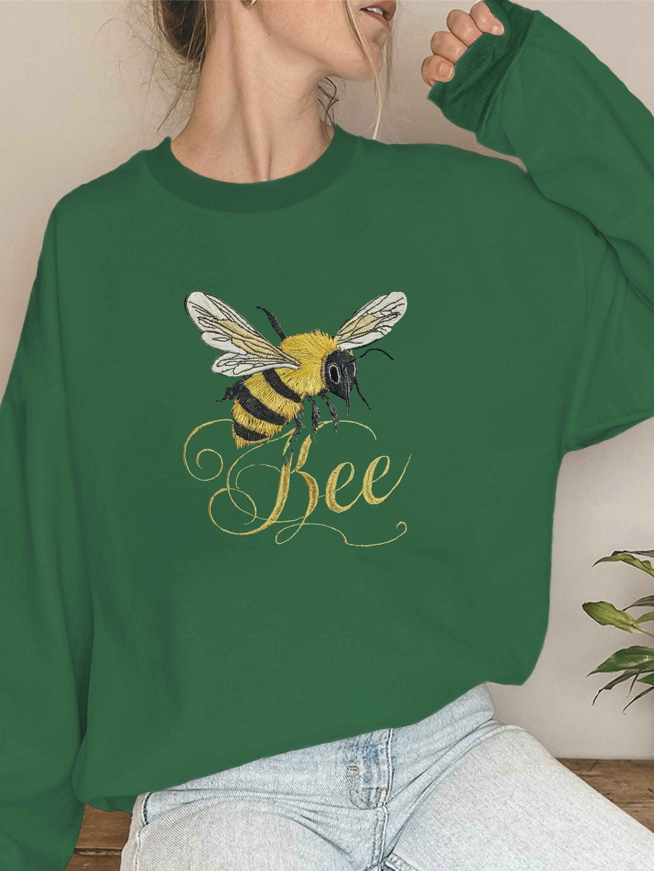 teediy beautifully detailed embroidered bee 250g teediy Women's sweatshirts