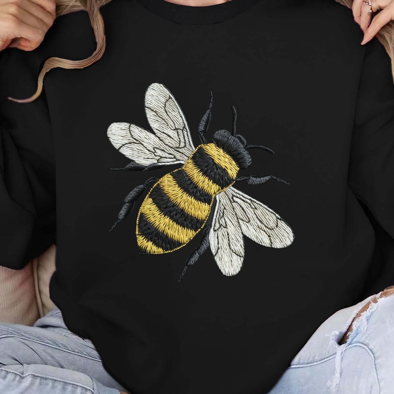 Teediy Meticulously Embroidered Bee Design Women'S Sweatshirt