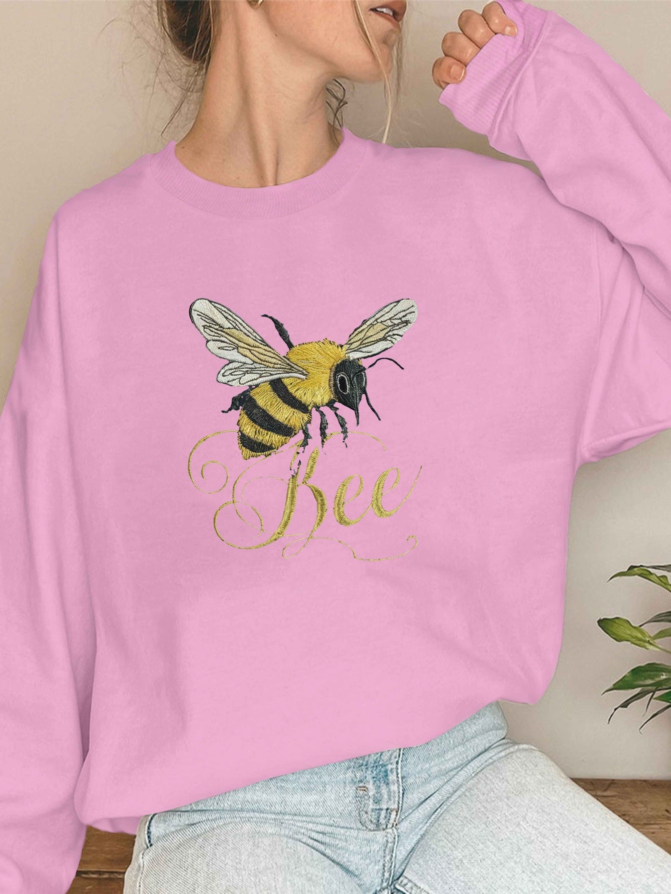 teediy beautifully detailed embroidered bee 250g teediy Women's sweatshirts