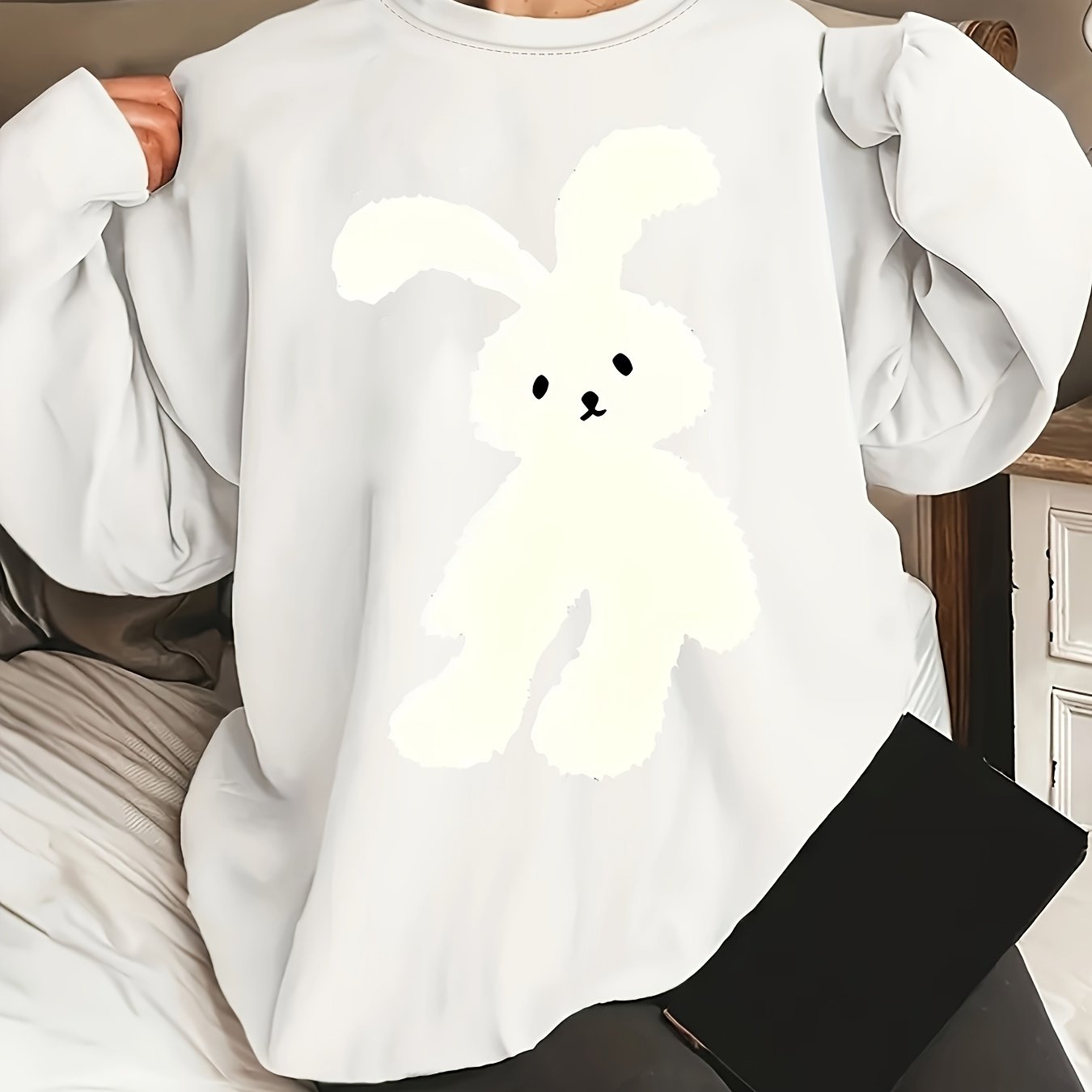 Bunny Cartoon Print Women'S Comfortable Crew Neck Sweatshirt