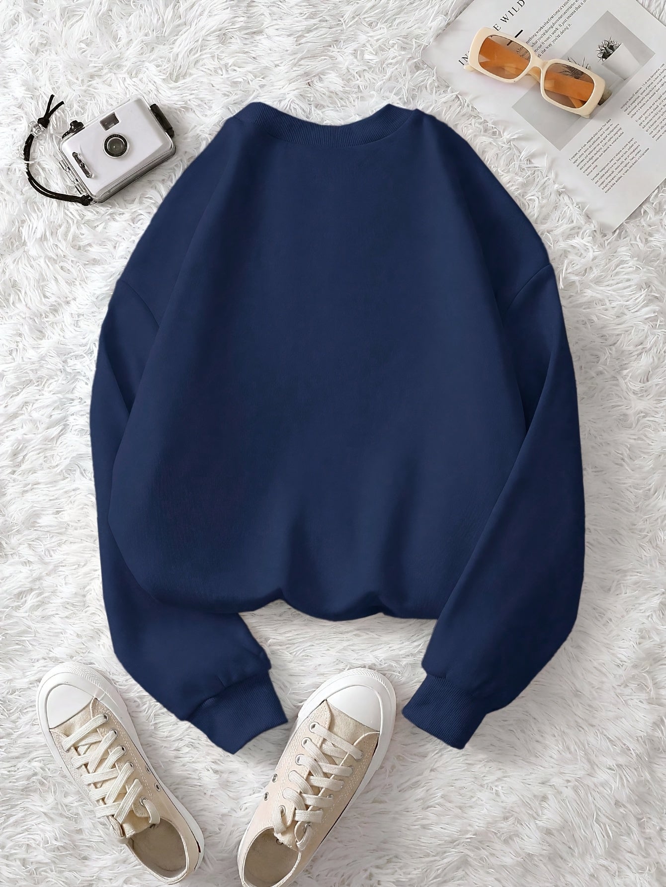 Women's Thick Fleece-Lined Winter Sweatshirt - Warm Orca Whale Embroidery Pullover, Navy Blue Round Neck Casual Sportswear, Machine Washable for Autumn & Winter, Cozy Clothing, Soft Fabric Construction, Cold Weather Clothing,