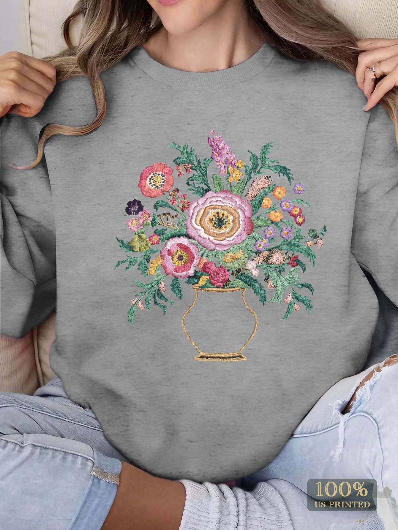 Cozy Floral Embroidered Women's Sweatshirt - Casual Crew Neck, Long Sleeve Pullover for Fall & Winter, Machine Washable