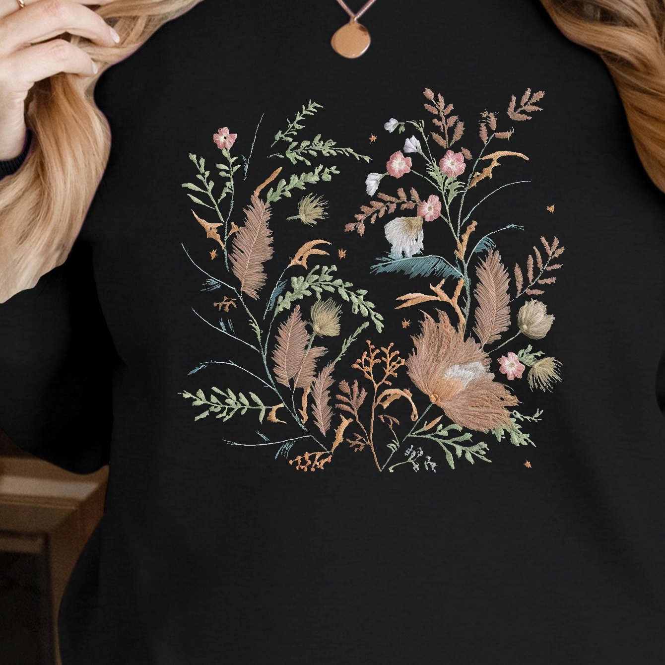intricately embroidered pattern Women's sweatshirt