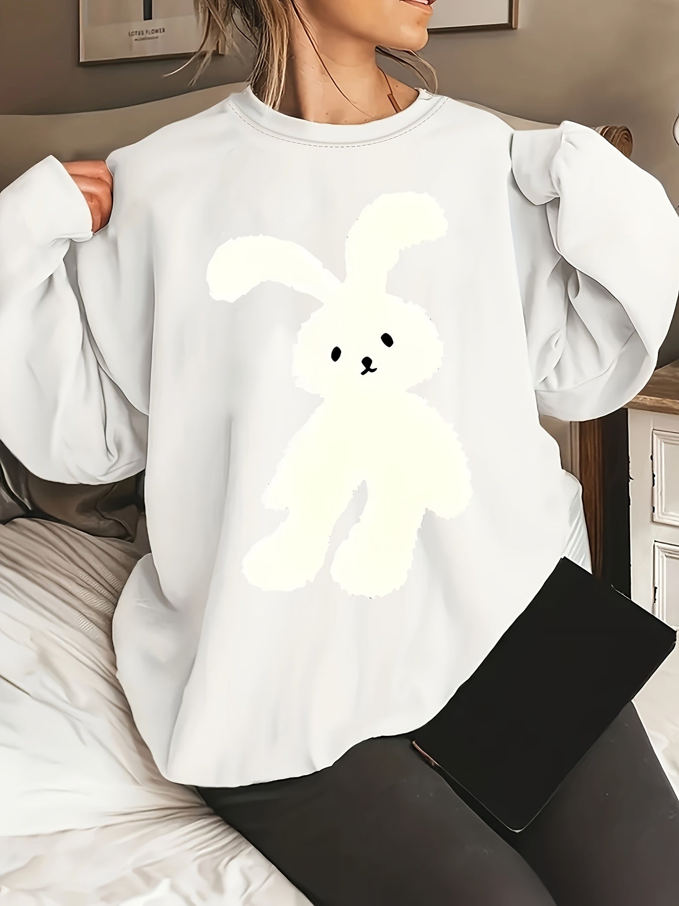 Bunny Cartoon Print Women'S Comfortable Crew Neck Sweatshirt
