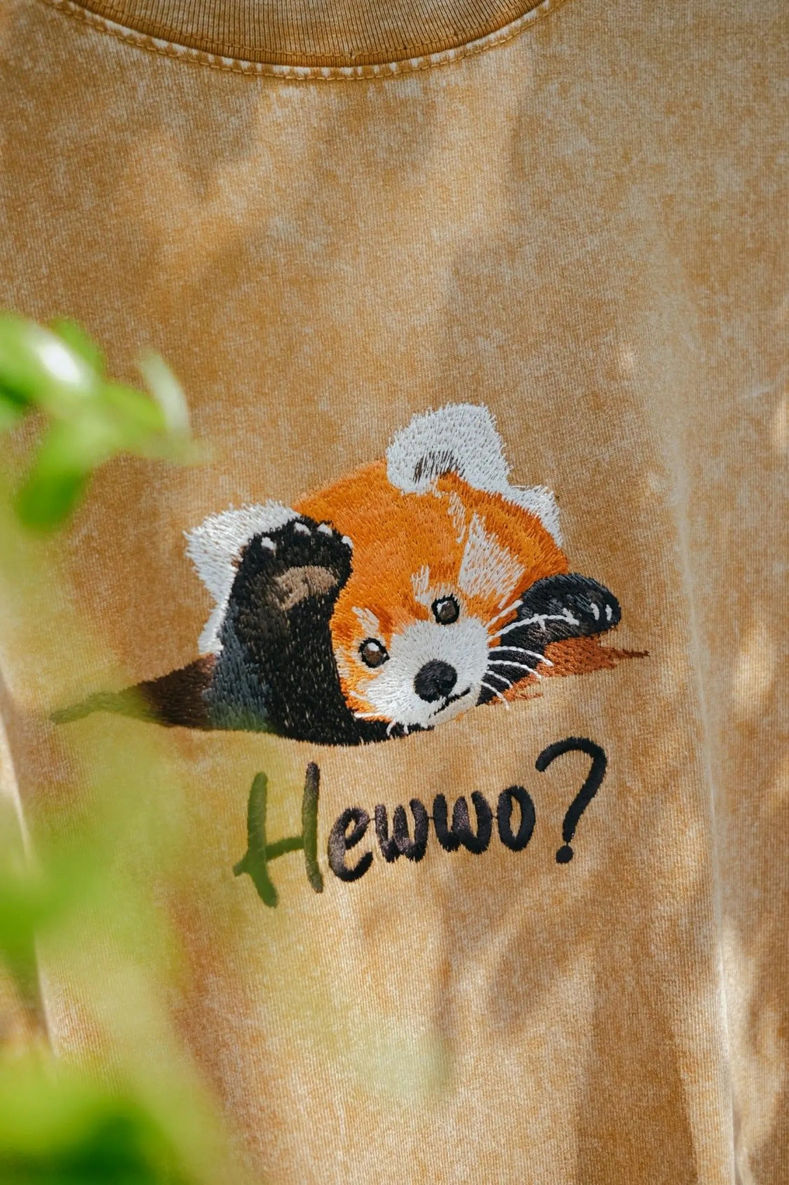 Red panda embroidered t-shirt. So cute. Great material. Oversize shirt form. Streetwear style
