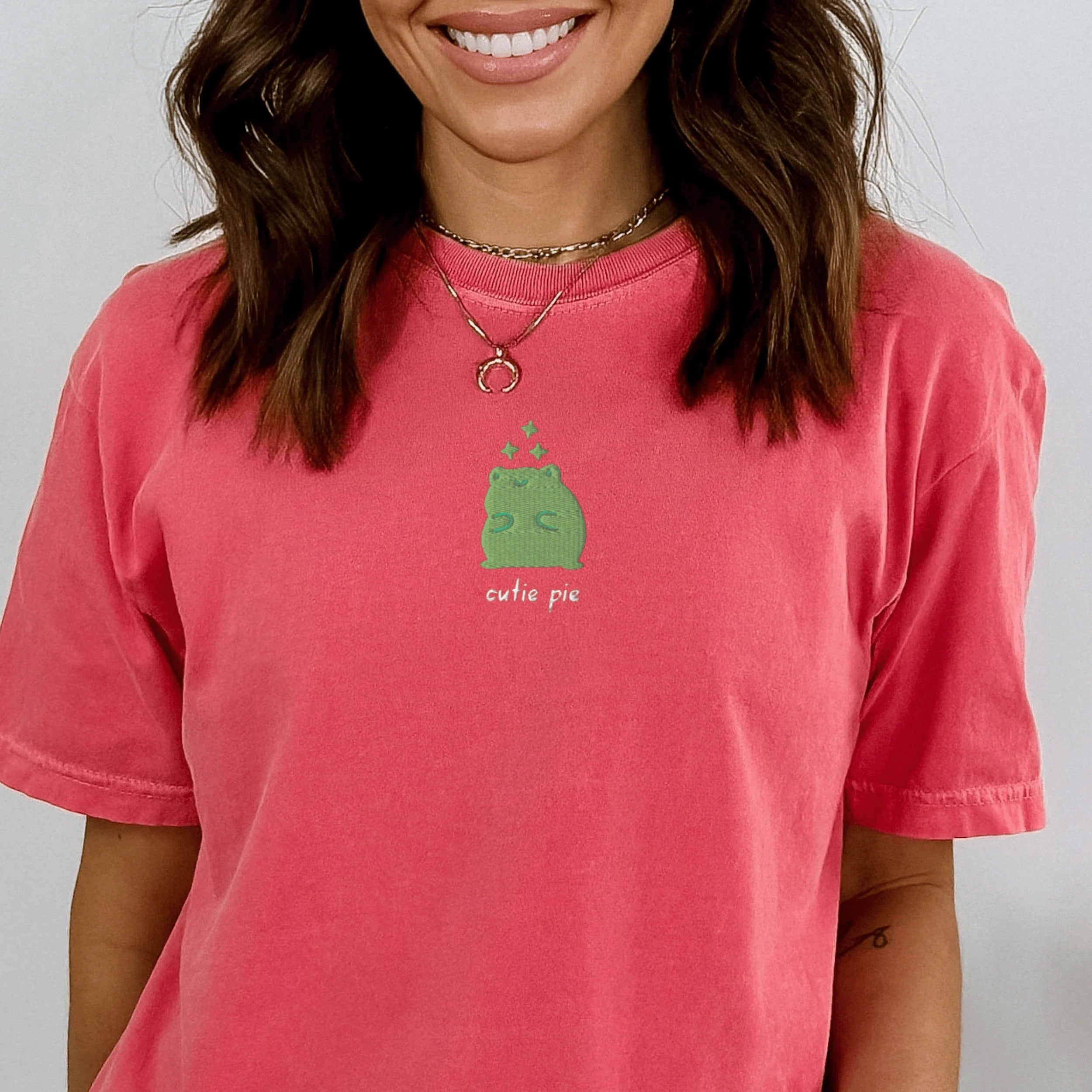 Comfort Colors Frog Cutie Pie Shirt, Embroidered Frog Crewneck, Cute Animal Shirt, Embroidered Frog Shirt, Cute Embroidered T-Shirt