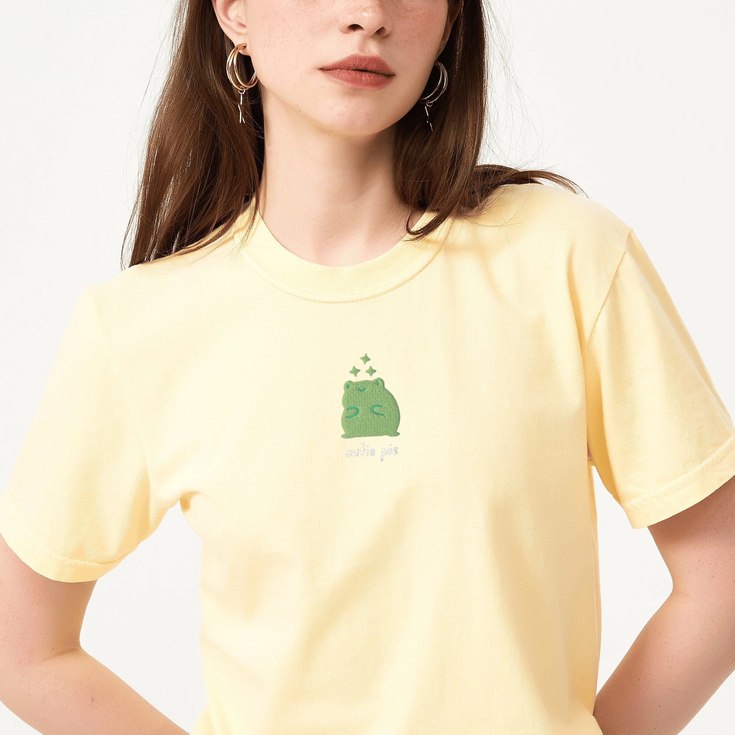 Comfort Colors Frog Cutie Pie Shirt, Embroidered Frog Crewneck, Cute Animal Shirt, Embroidered Frog Shirt, Cute Embroidered T-Shirt