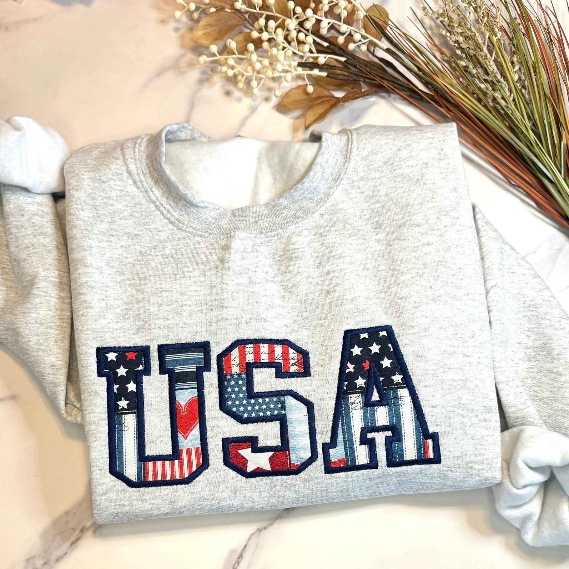 USA Embroidered Sweatshirt, American Flag Sweatshirt, America Sweatshirt, USA Applique Sweatshirt, 4th of July Sweatshirt, Cute Sweatshirt