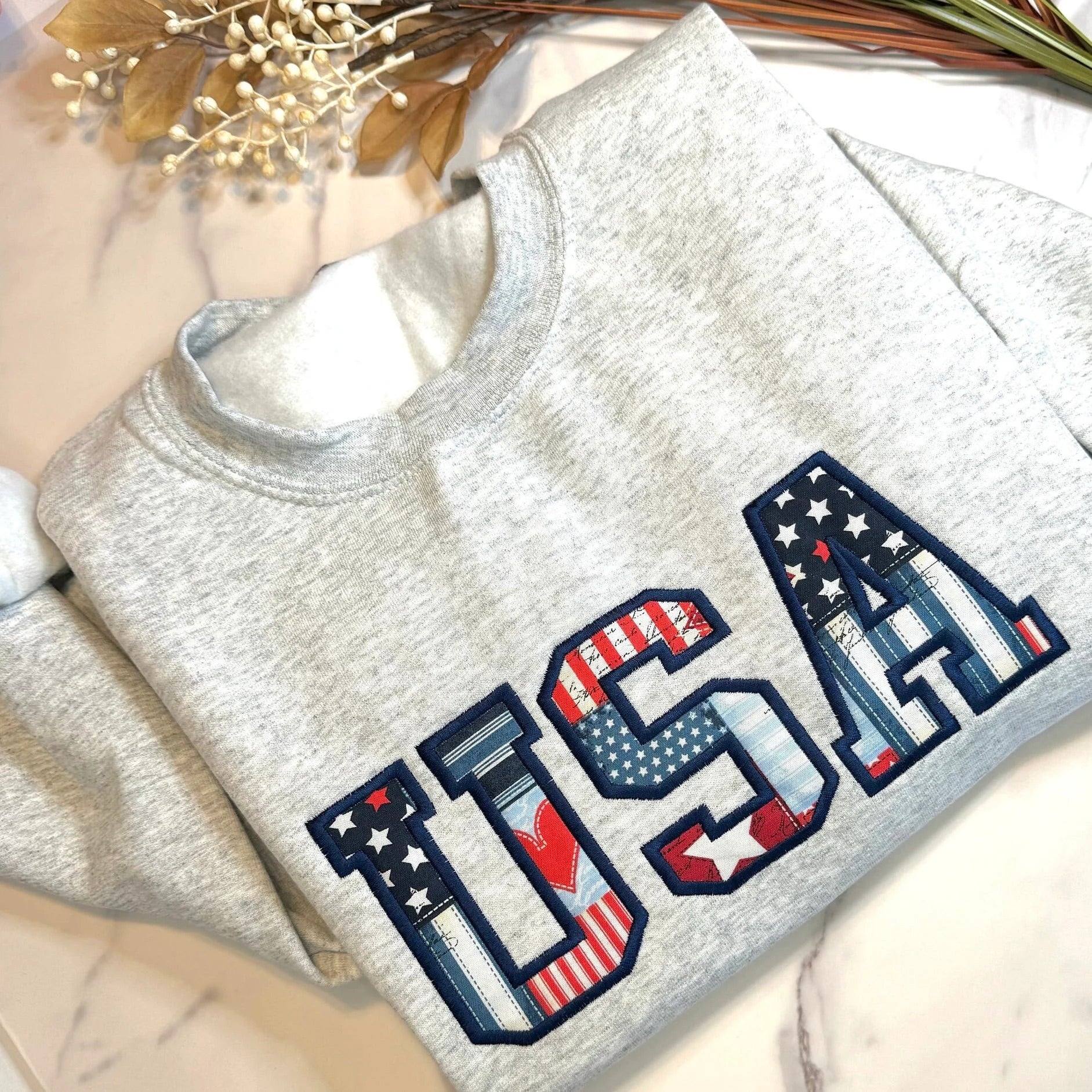 USA Embroidered Sweatshirt, American Flag Sweatshirt, America Sweatshirt, USA Applique Sweatshirt, 4th of July Sweatshirt, Cute Sweatshirt