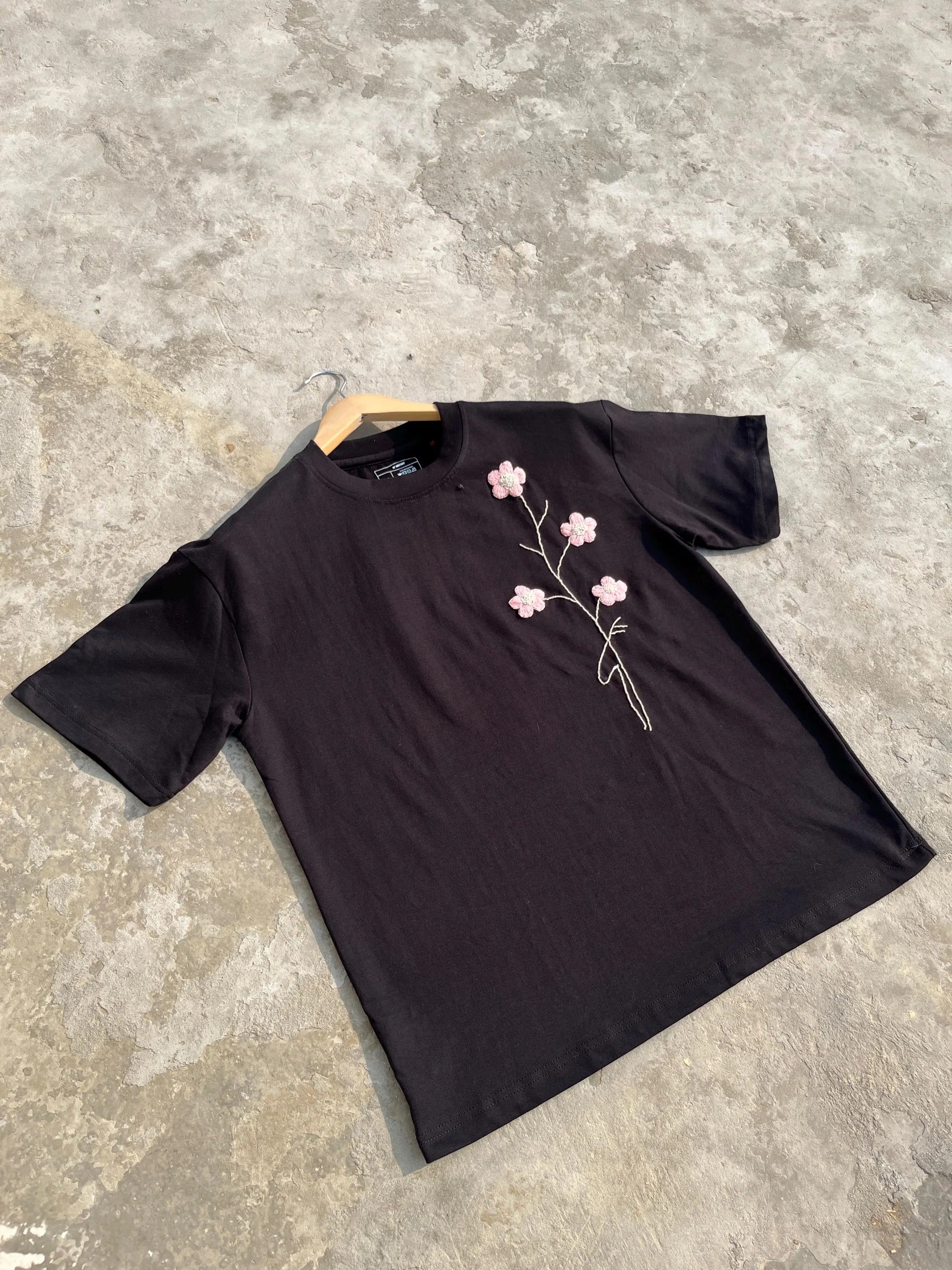 Floral Hand Embroidered T-Shirt – Custom Embroidery, Personalized Gift, Unique Style