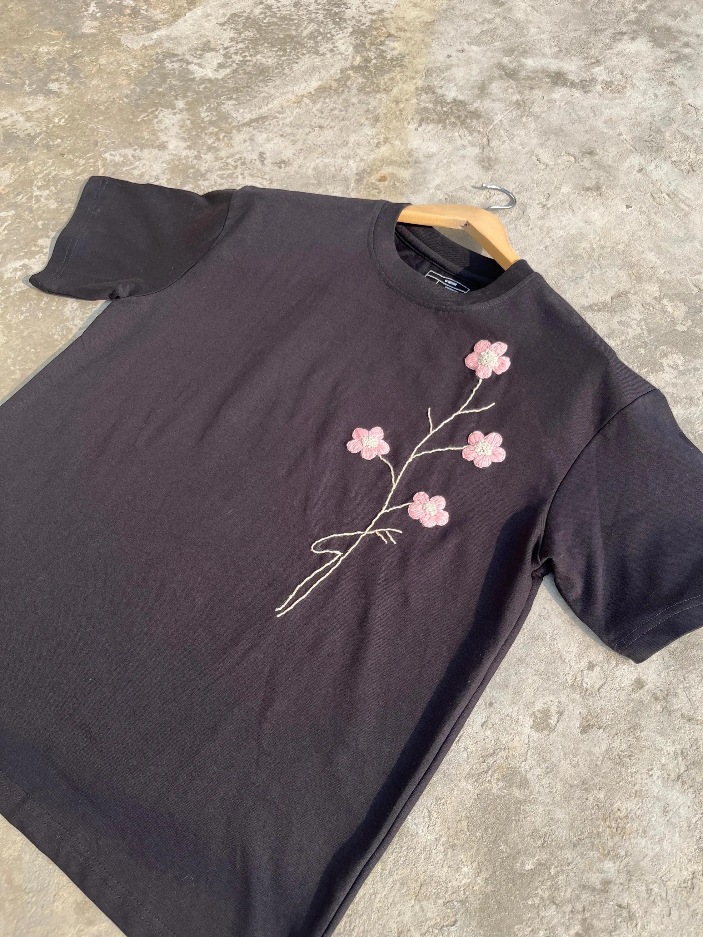 Floral Hand Embroidered T-Shirt – Custom Embroidery, Personalized Gift, Unique Style