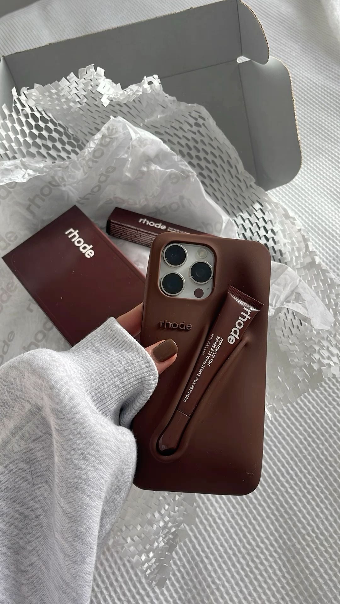 DIY Rhode Espresso Soft Silicone Lipstick Phone Case For iPhone 16 15 14 13 12 11 Pro Max Plus Portable Lip Gloss Holder Ins Hot Cover