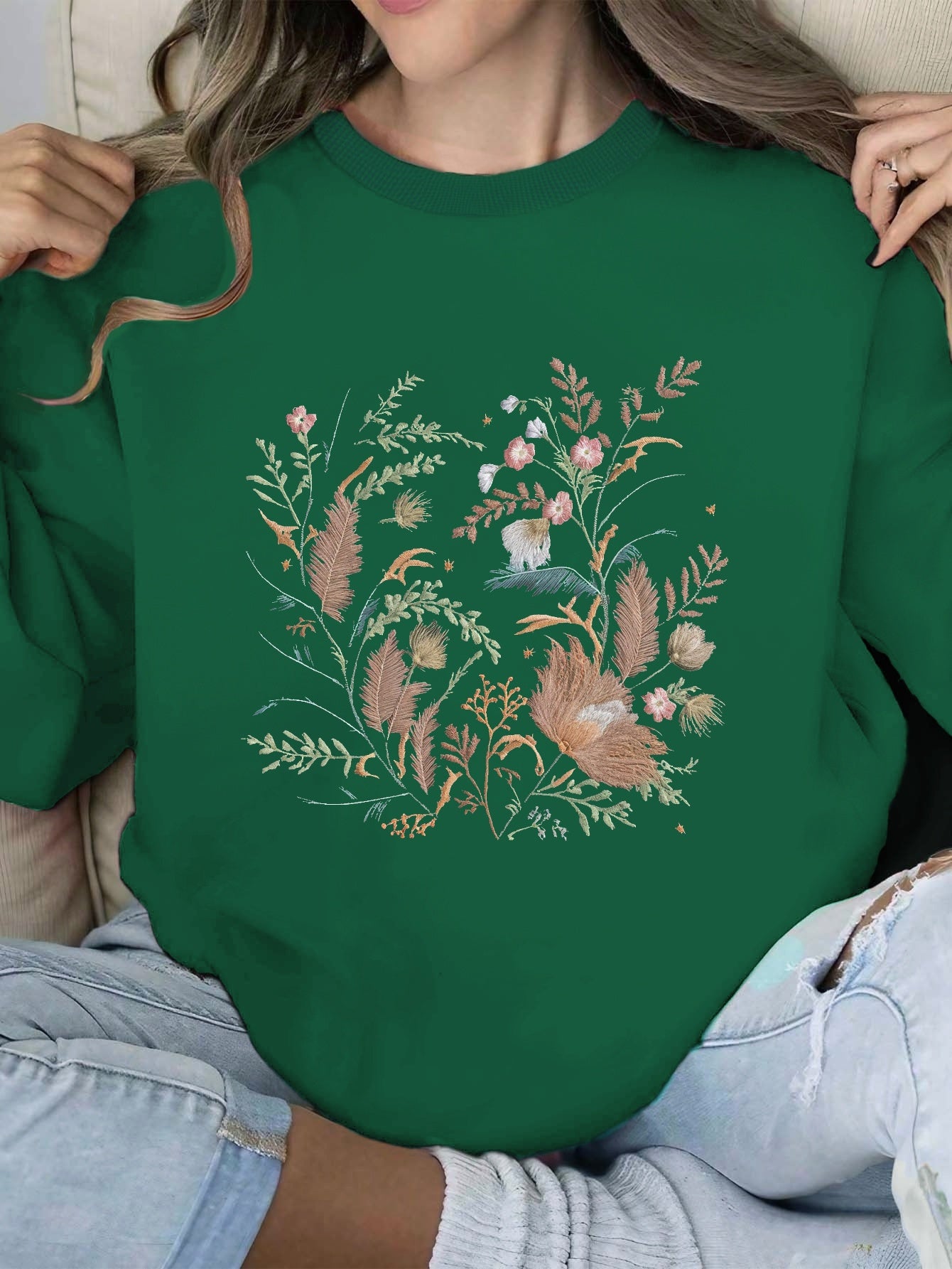 intricately embroidered pattern Women's sweatshirt