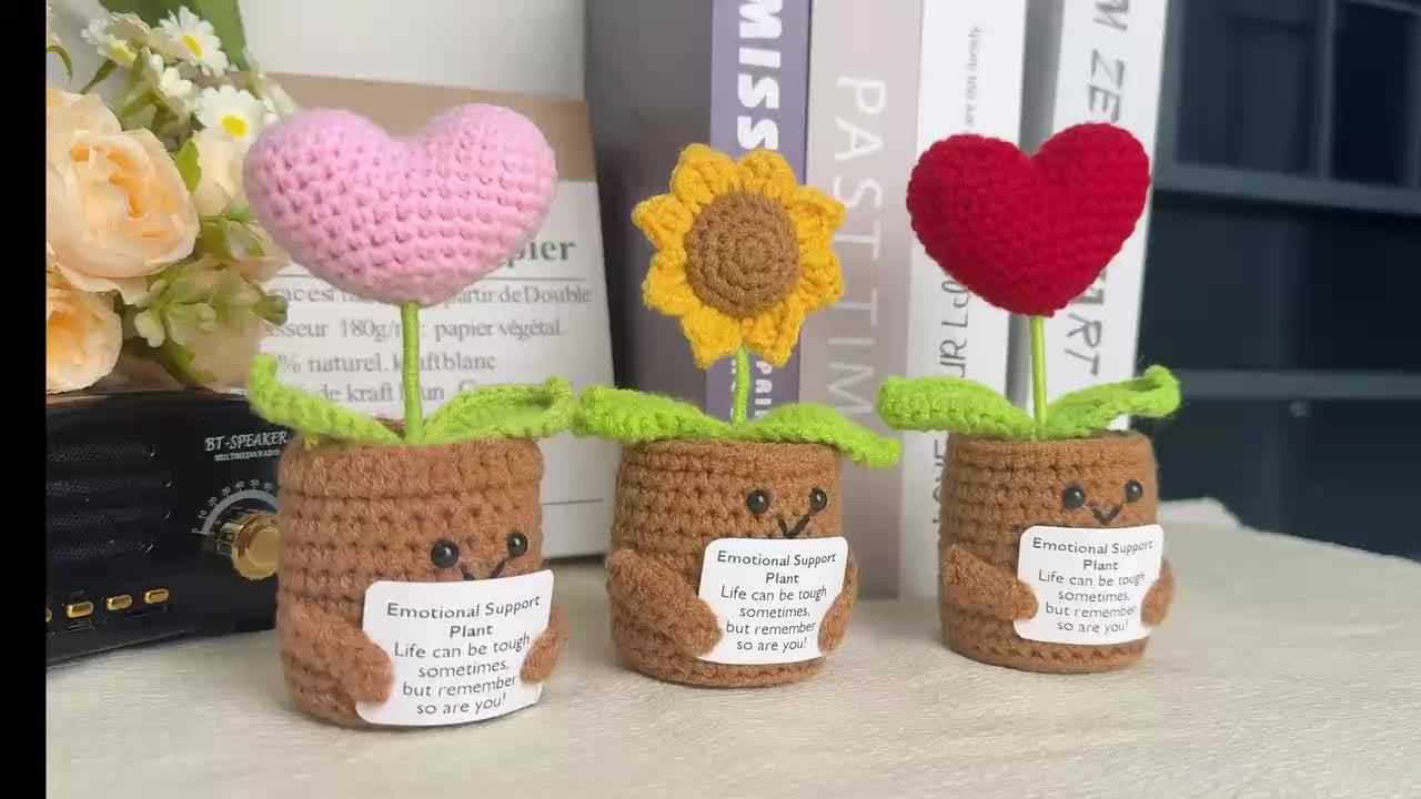 Crochet Heart Pot, Crocheted Sunflower Pot With Encouragement Card, Soft Knitting Decoration, Handmade Crochet Emotional Support Plant, Emotional Support For Birthday Gifts Room Decor