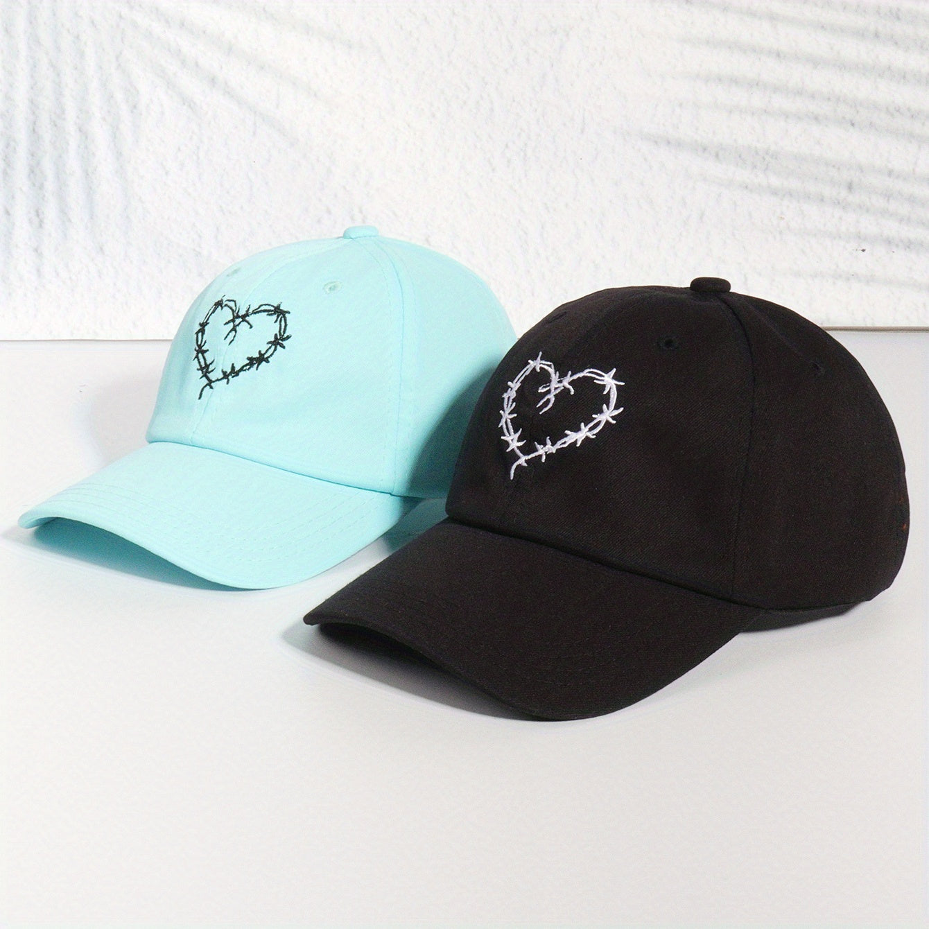 [2pcs Adjustable Baseball Caps] 2pcs Love Embroidery Couple Adjustable Baseball Caps