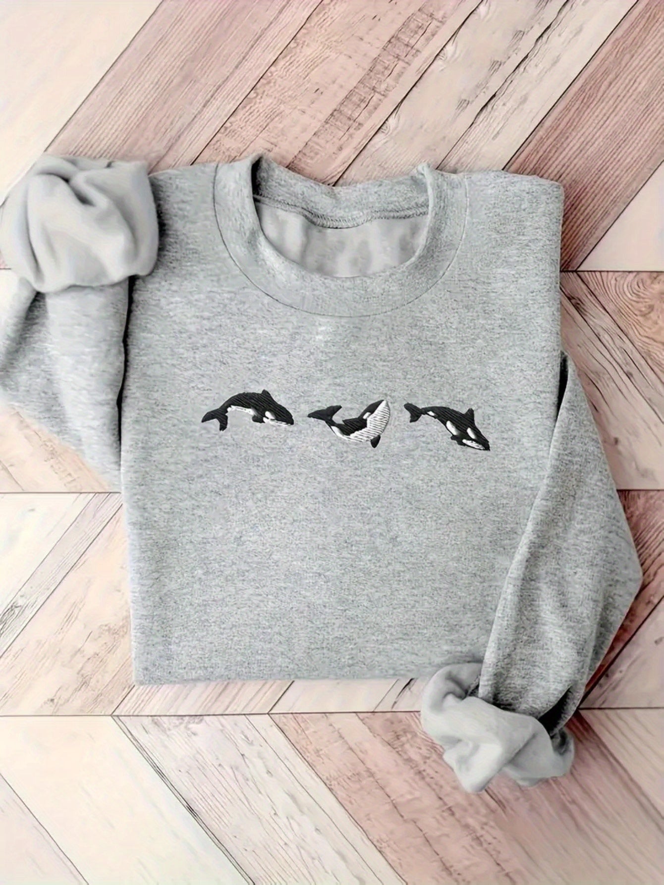 Women's Casual Whale Graphic Print Crew Neck Sweatshirt - Soft Stretch Grey Long Sleeve Pullover, Cozy Fall Winter Sweater with Medium Elasticity, Machine Washable, Classic Sweater for Ladies, Medium Elasticity Fabric