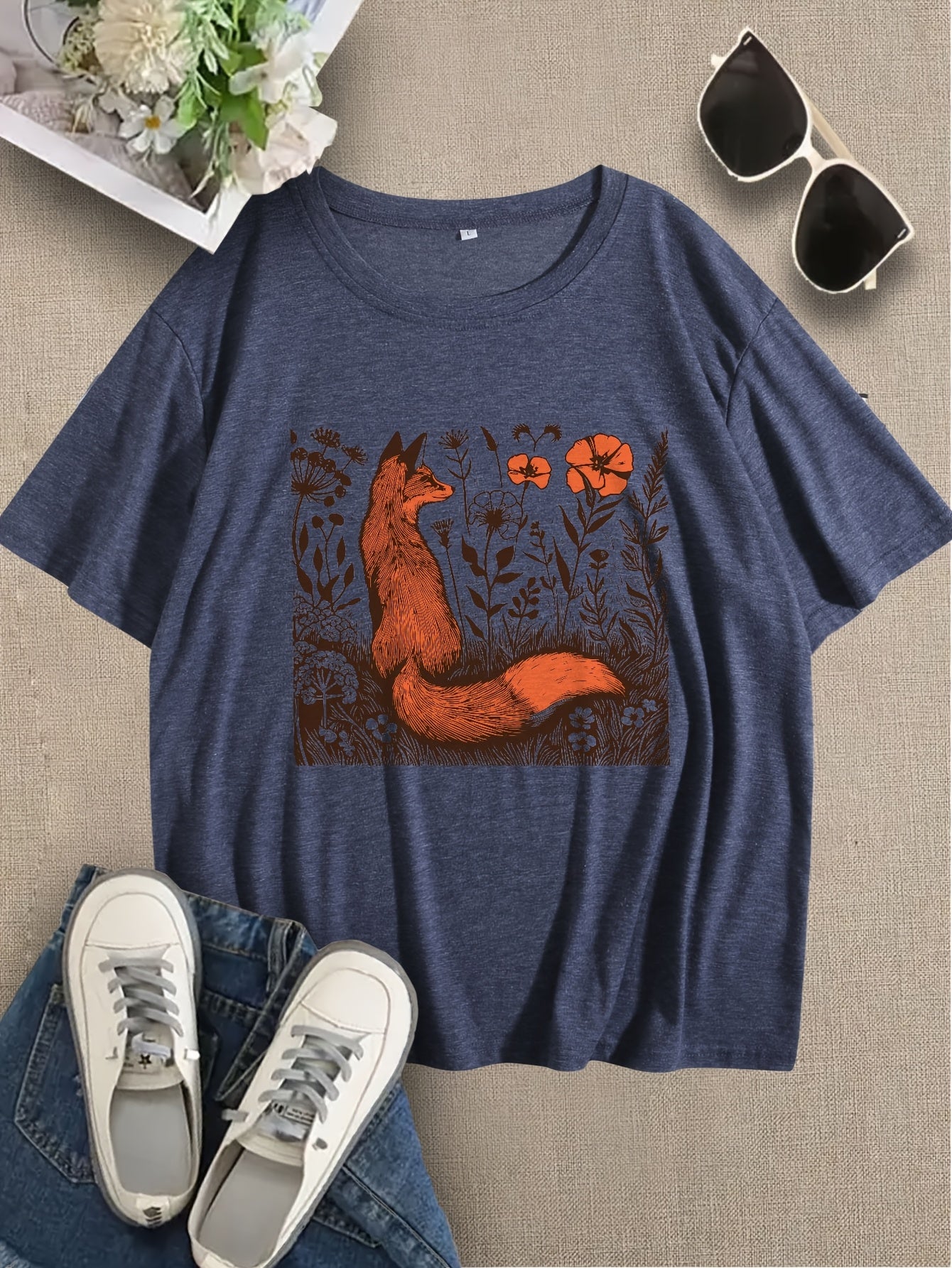 [Soft Cotton T-Shirt] Soft Cotton Women's Rustic Fox & Floral Graphic T-Shirt | High Elasticity Breathable Streetwear Top for Spring/Summer, Casual Daily Wear, Machine Washable Gift, Ladies T Shirts, Everyday Comfort, Streets