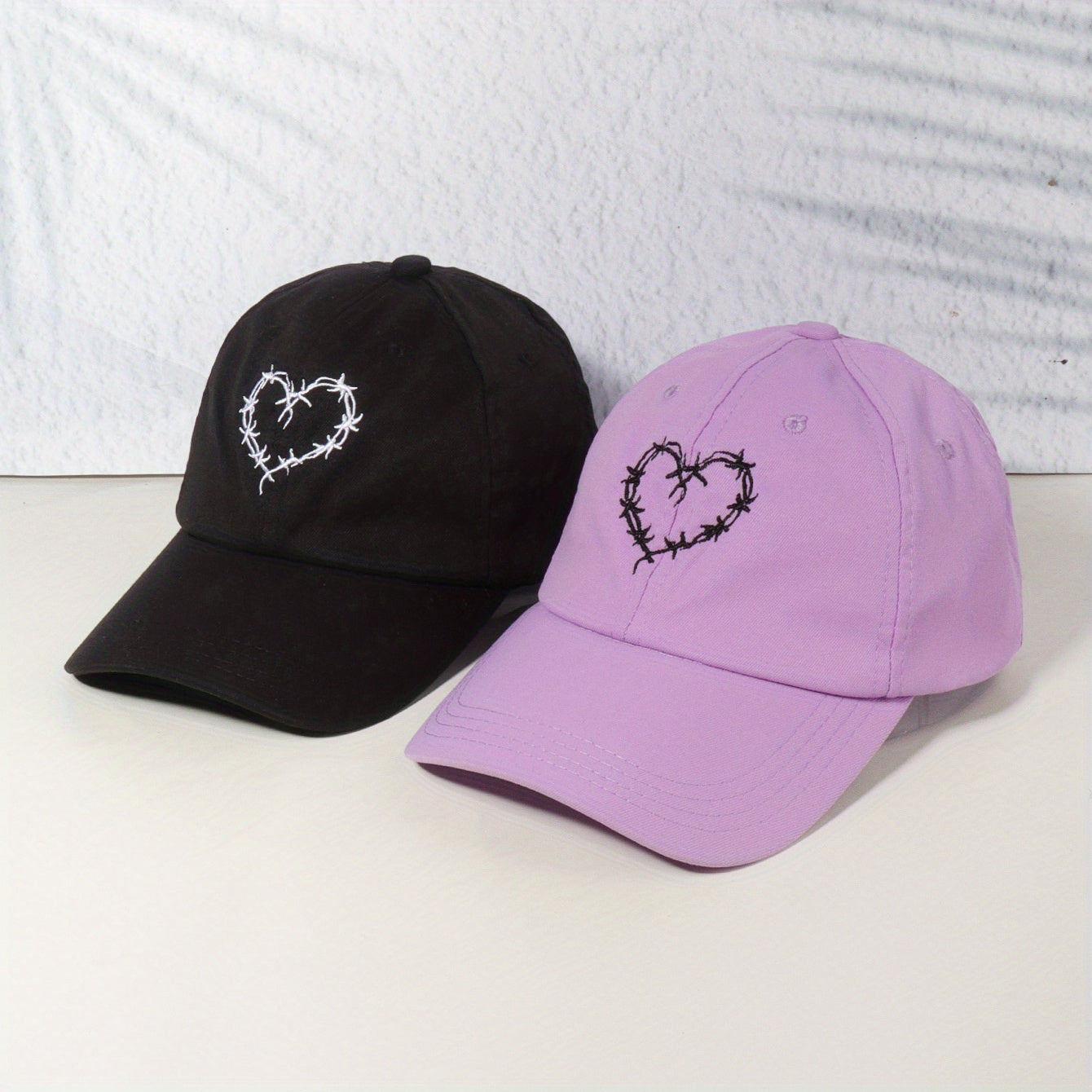 [2pcs Adjustable Baseball Caps] 2pcs Love Embroidery Couple Adjustable Baseball Caps