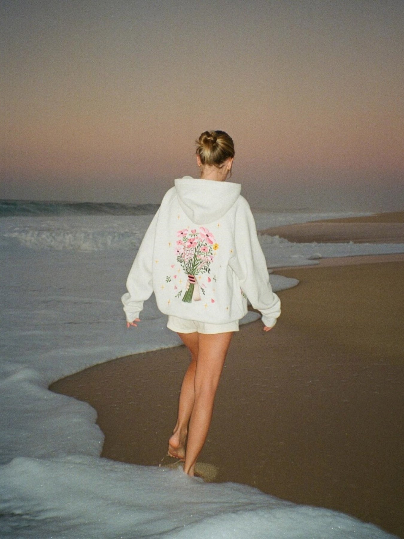 Women'S Oversized Hoodie Flower Embroidery Back Long Sleeve Hooded Sweatshirt with Front Pocket Casual Streetwear