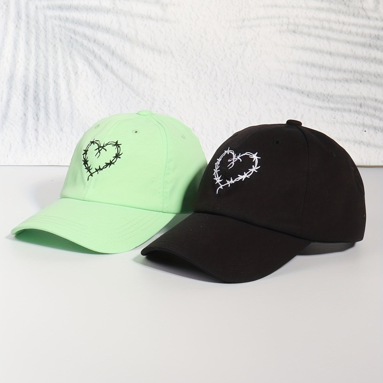 [2pcs Adjustable Baseball Caps] 2pcs Love Embroidery Couple Adjustable Baseball Caps