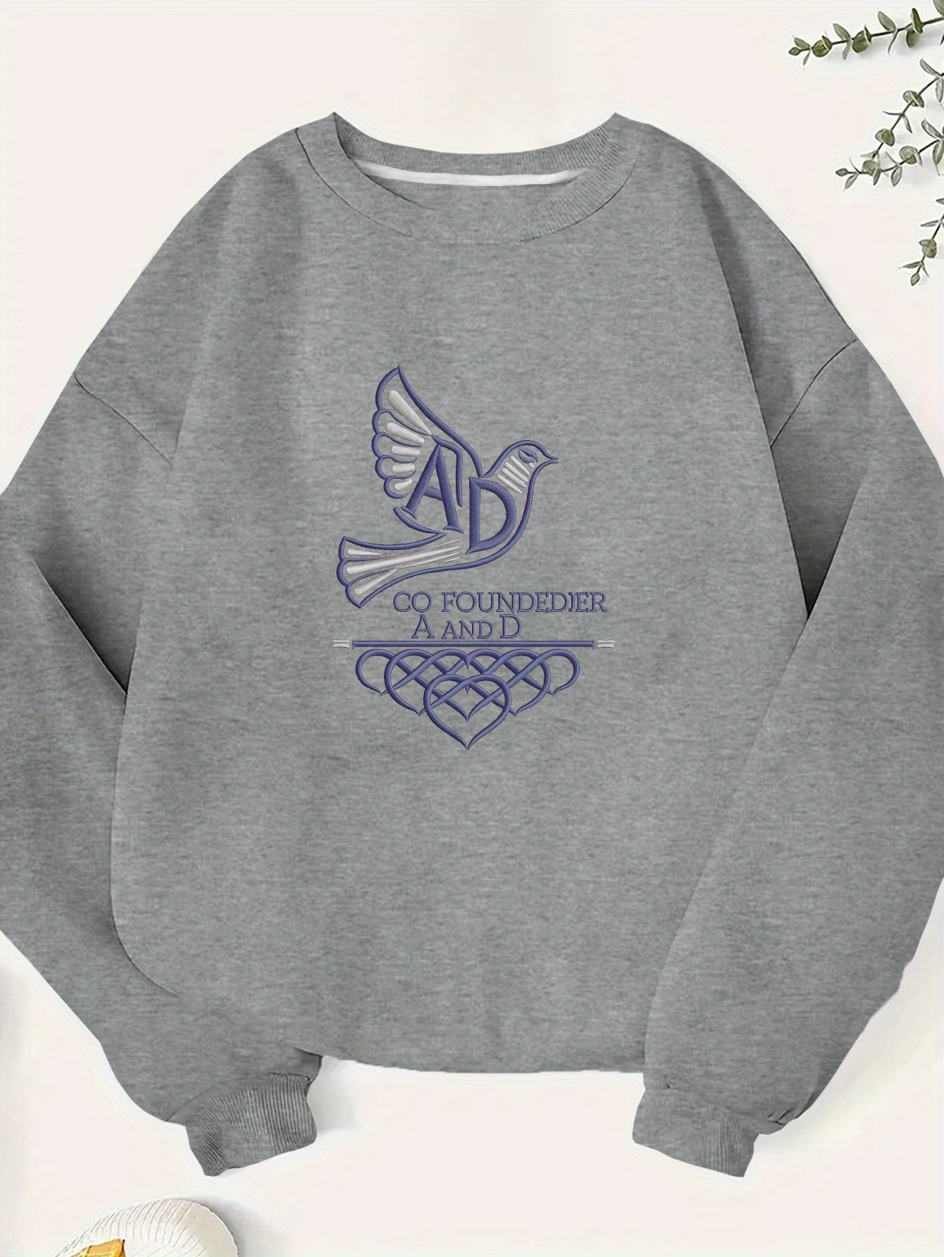 Plus Size Women's Green Sweatshirt with White Dove & Hearts Embroidery - Casual Crew Neck, Long Sleeve, 100% Polyester, Machine Washable - Perfect for Fall/Winter