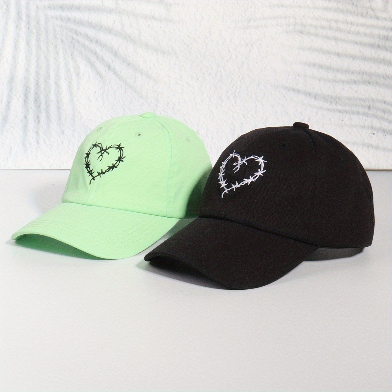 [2pcs Adjustable Baseball Caps] 2pcs Love Embroidery Couple Adjustable Baseball Caps