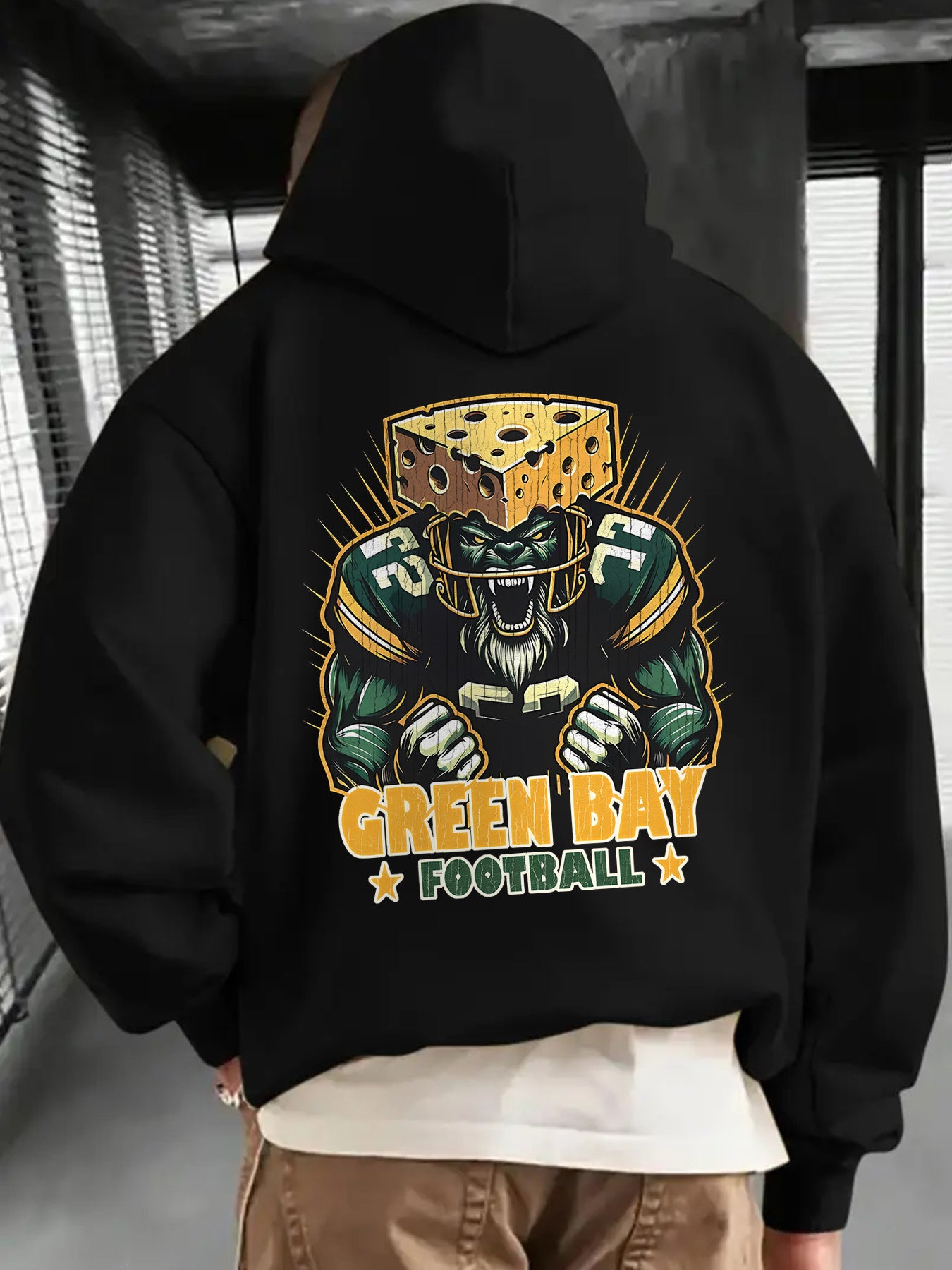 Green Bay Football Cheesehead Bear Graphic Hoodie - Cozy Fleece-Lined Casual Sweatshirt with Drawstring & Pockets, Unisex, Perfect for Football Fans, Stylish Print Hoodie for Autumn and Winter