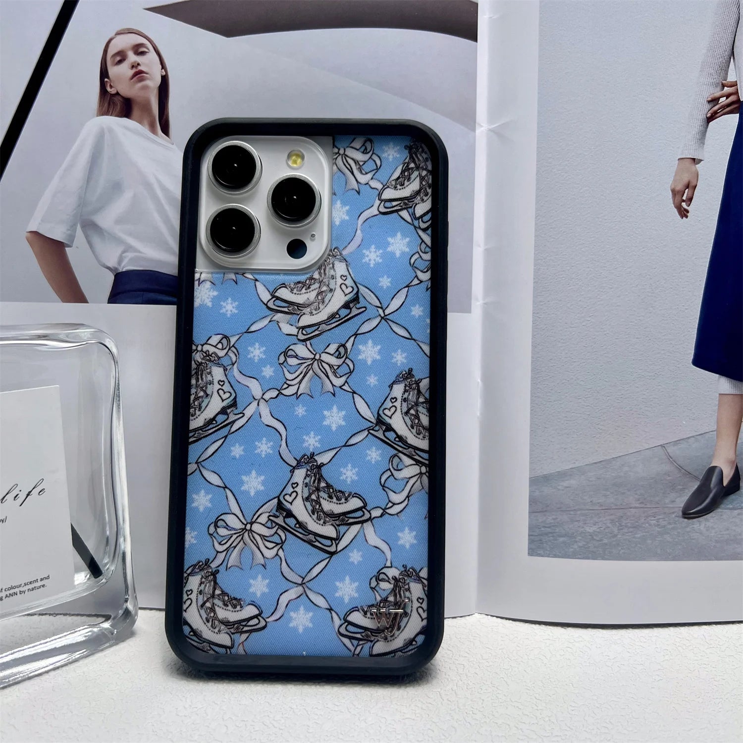 Wildflower Ins Cute Cartoon Phone Case for iPhone Leopard Print Cherry Pink Cat Brown 13 Pro 14 Pro 15 Pro WF Strawberry Case