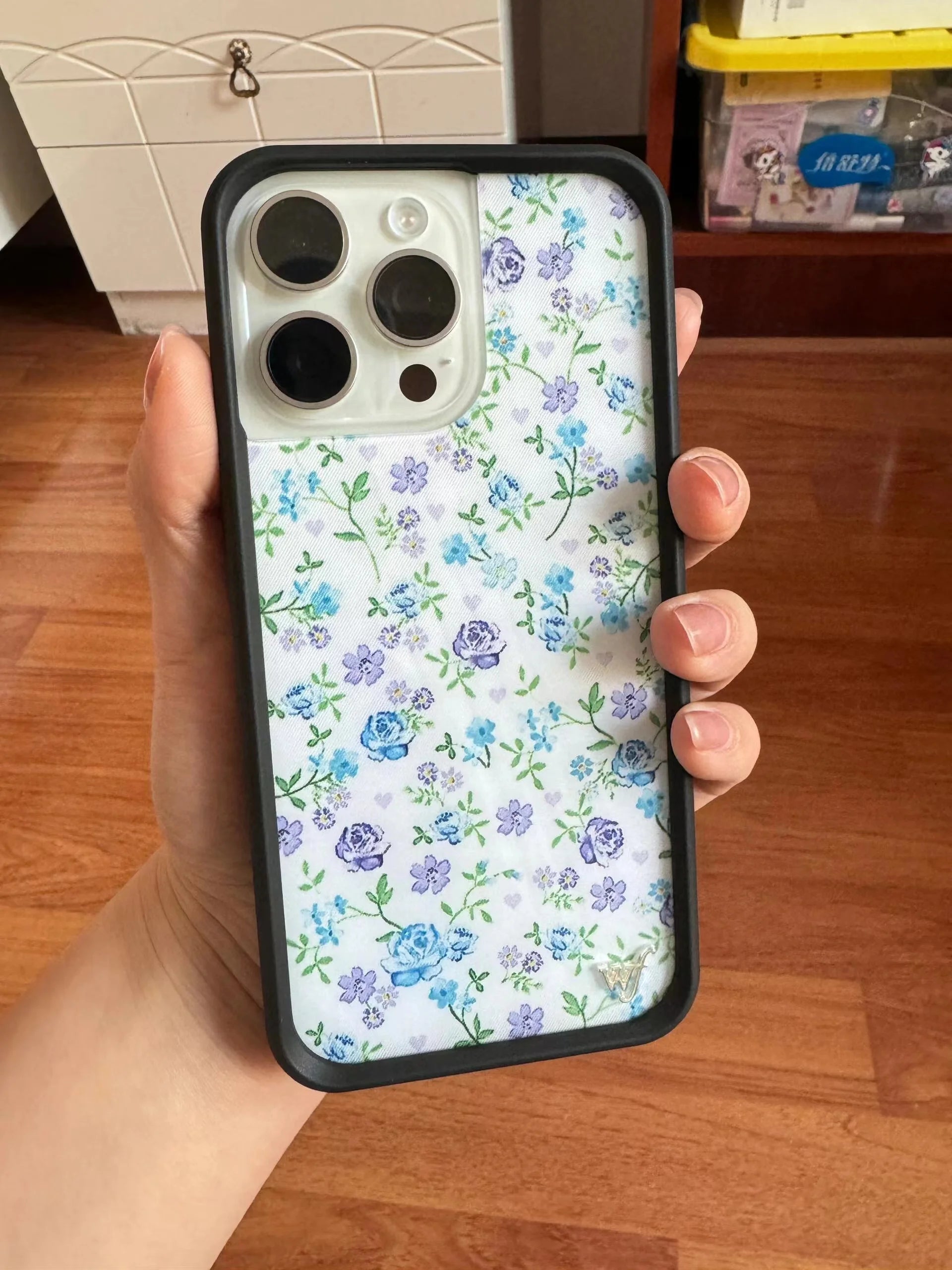 Wildflower Ins Cute Cartoon Phone Case for iPhone Leopard Print Cherry Pink Cat Brown  13 Pro 14 Pro 15 Pro WF Strawberries case