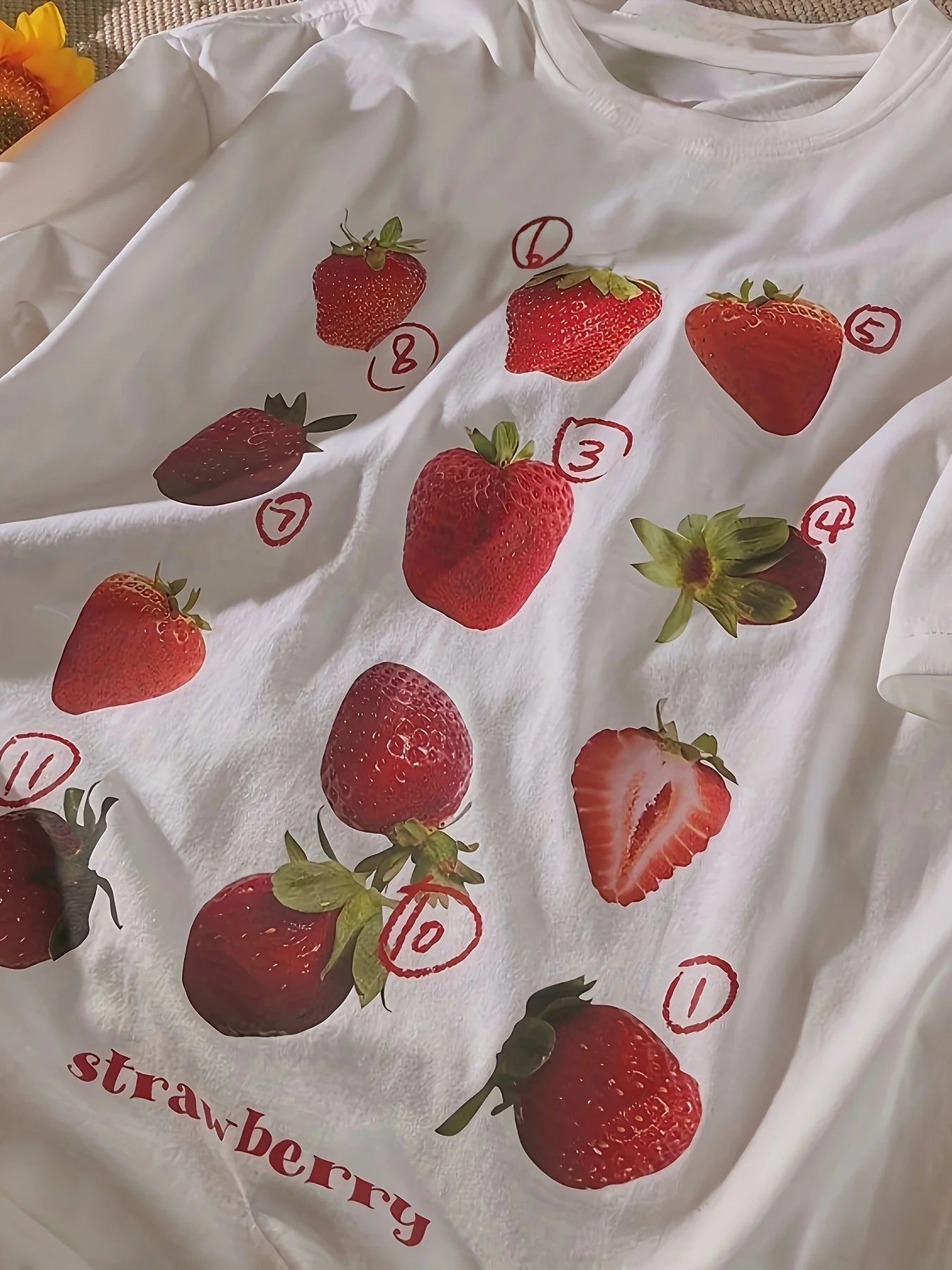 100% Cotton Women T-shirt Cute Fresh Strawberries Printed Tee Shirt Summer Comfortable Loose Tops Street Fashion Female Clothes