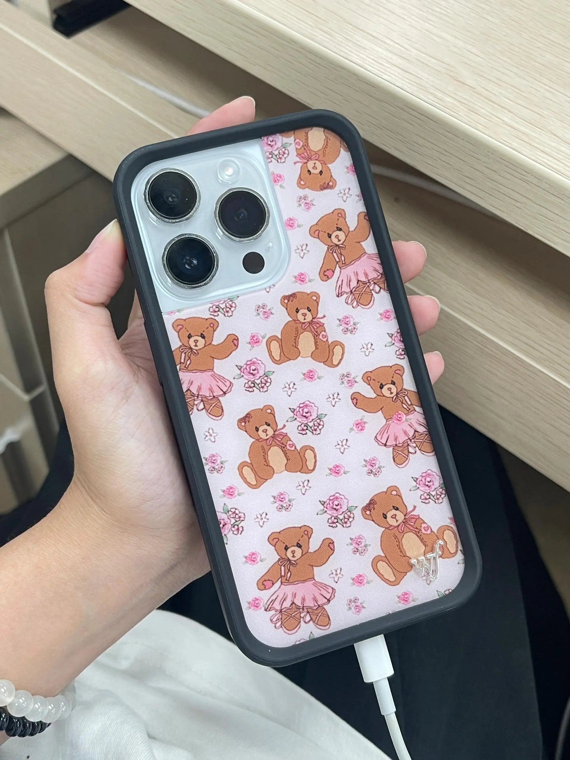 Wildflower Ins Cute Cartoon Phone Case for iPhone Leopard Print Cherry Pink Cat Brown  13 Pro 14 Pro 15 Pro WF Strawberries case