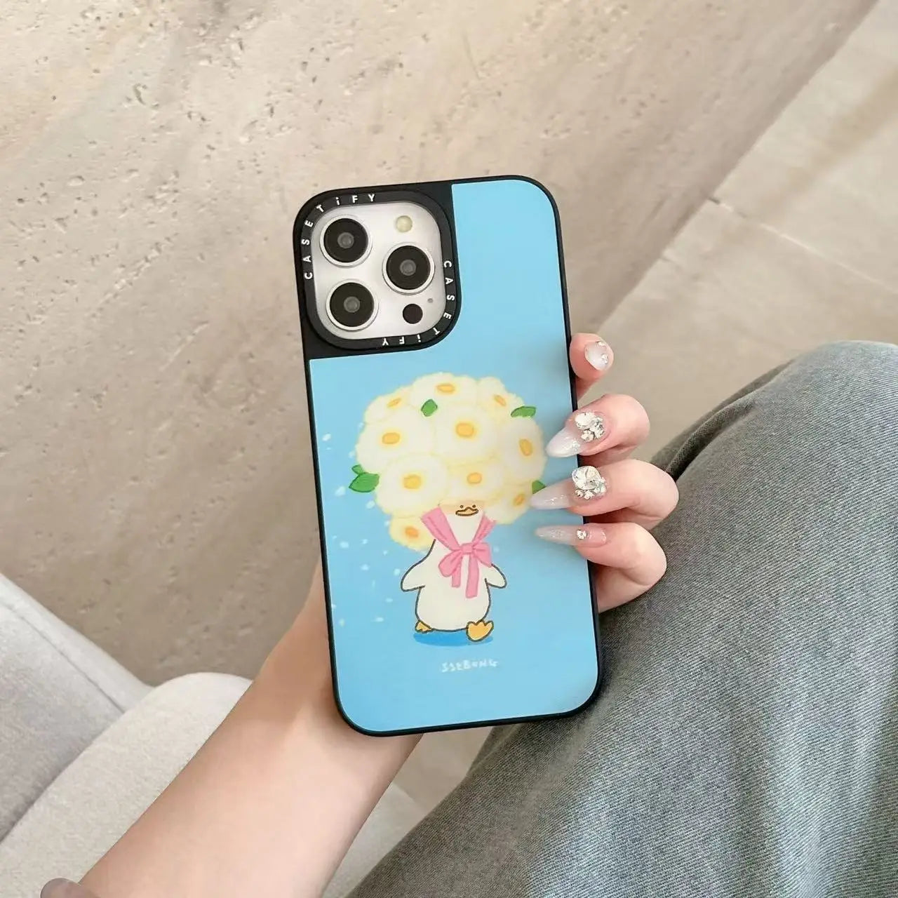 The decadent duck mirror case is suitable for high-end iPhone 16 phone cases