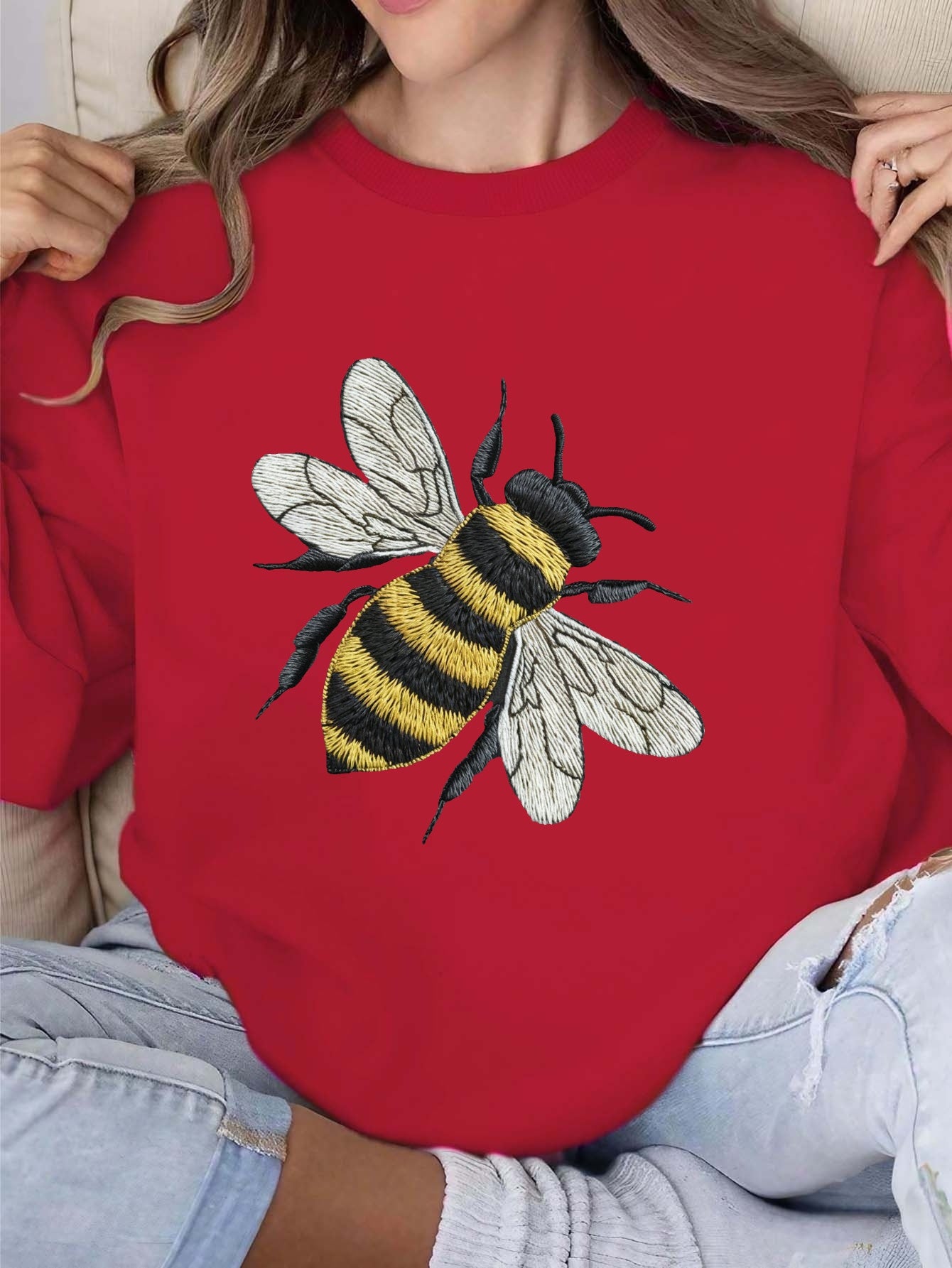 Teediy Meticulously Embroidered Bee Design Women'S Sweatshirt