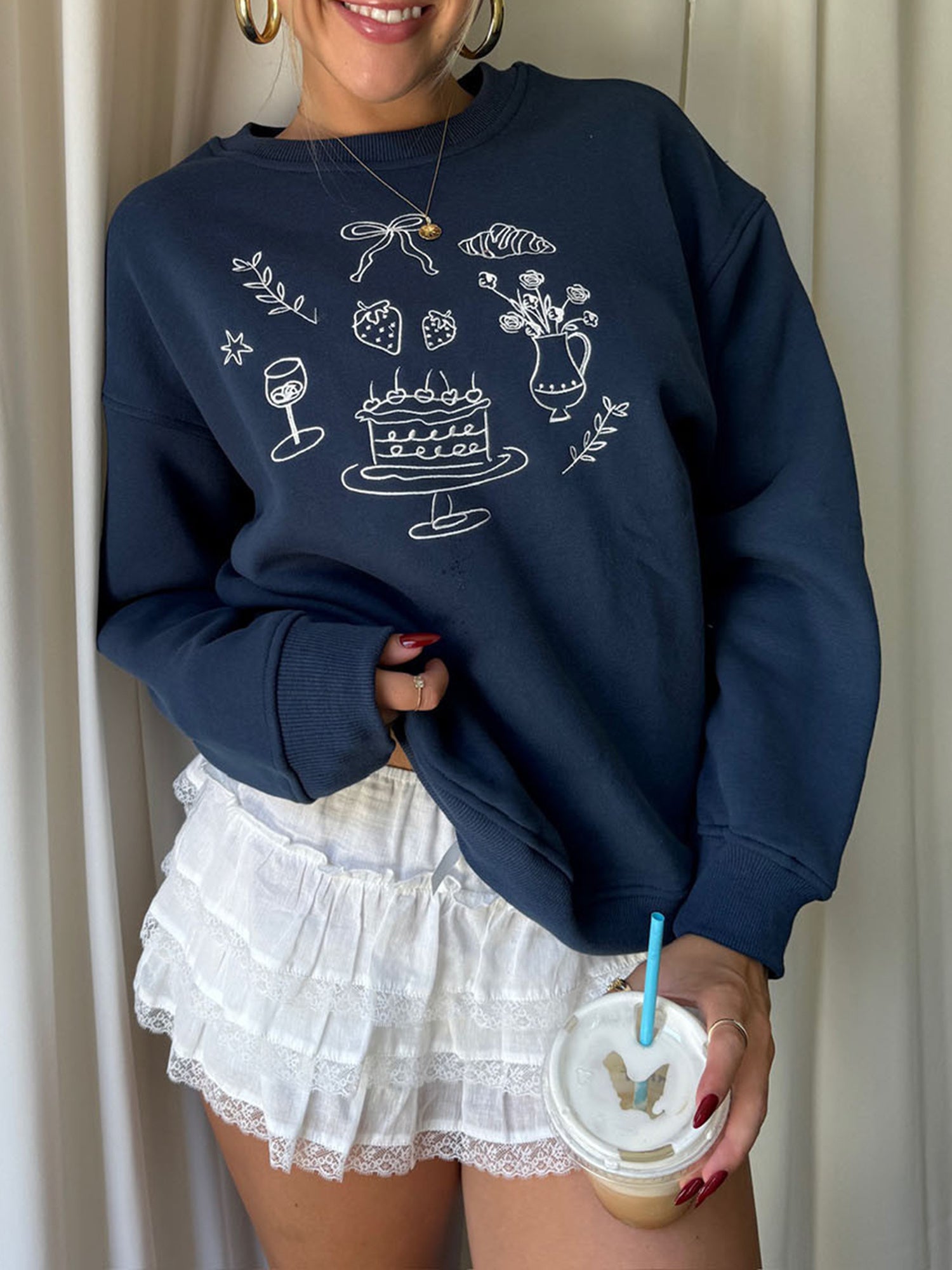 Womens Sweatshirts Long Sleeve Pullovers Crew Neck Blouse Cake Embroidery Loose Tops Trend Clothes for Casual