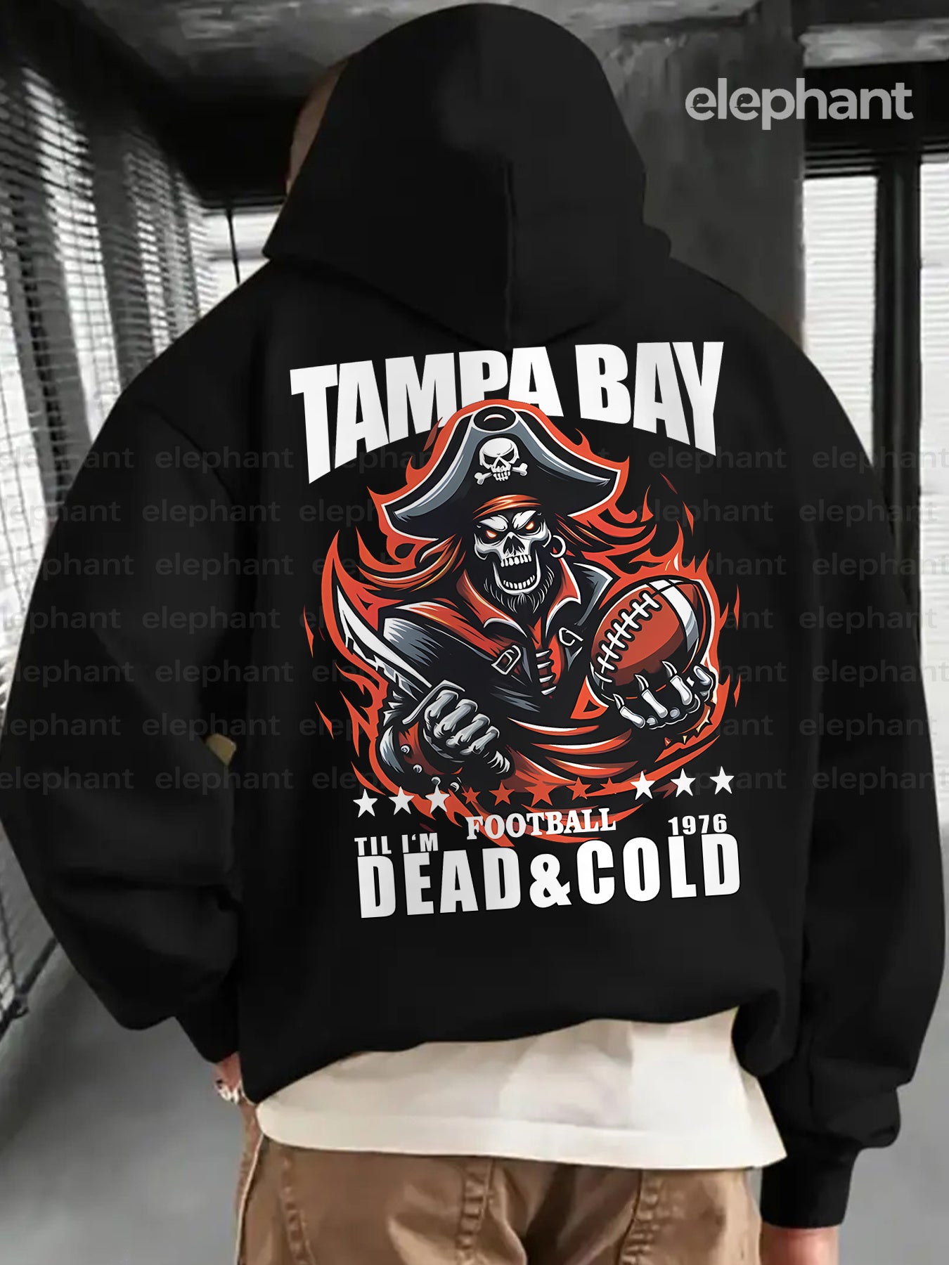 Tampa Bay Football Graphic Print Hoodie for Men - Casual, Thickened Cotton Blend Sweatshirt with Pocket, Ideal for Autumn and Winter,, Creative Gifts, Gifts for Men, Football Enthusiasts