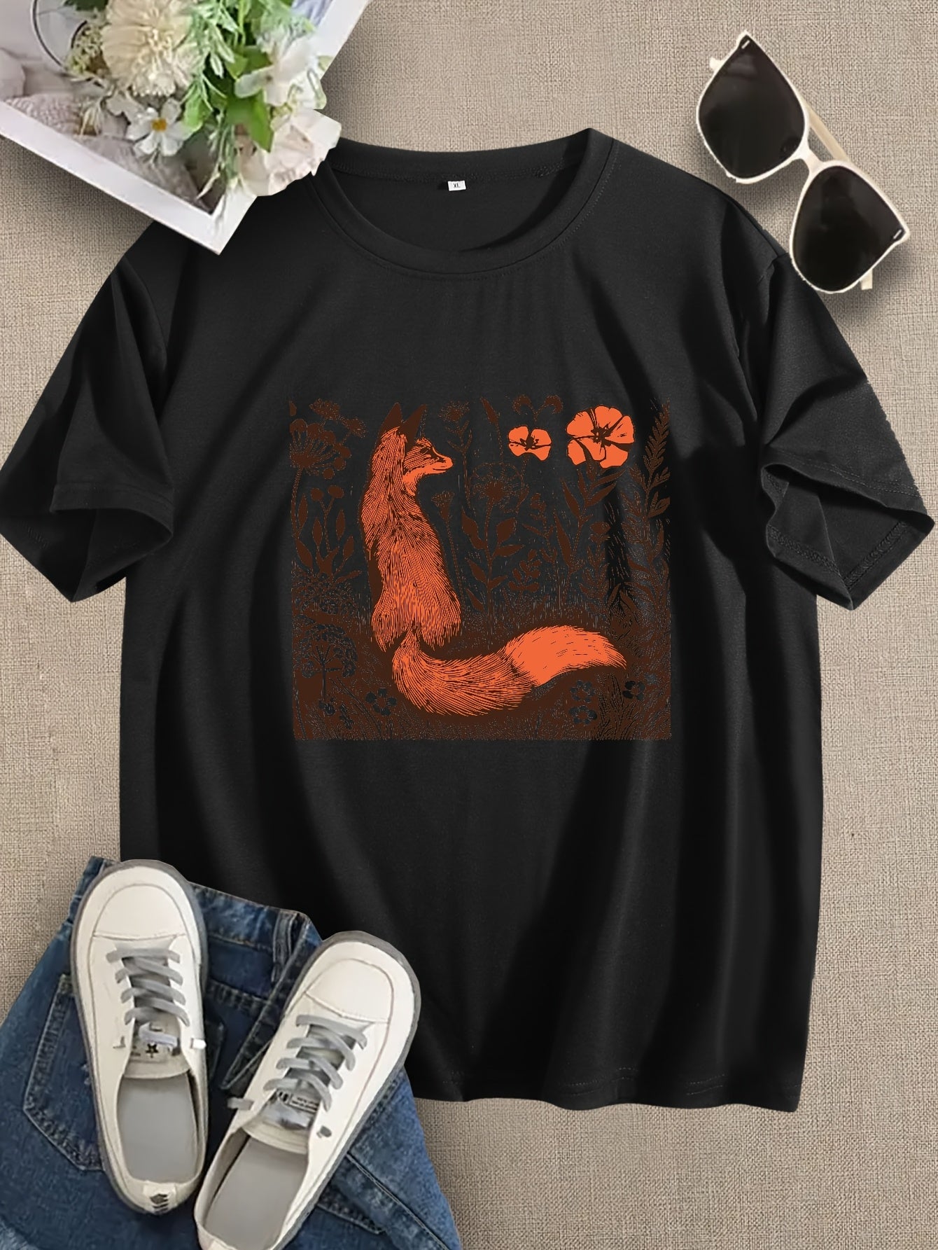 [Soft Cotton T-Shirt] Soft Cotton Women's Rustic Fox & Floral Graphic T-Shirt | High Elasticity Breathable Streetwear Top for Spring/Summer, Casual Daily Wear, Machine Washable Gift, Ladies T Shirts, Everyday Comfort, Streets